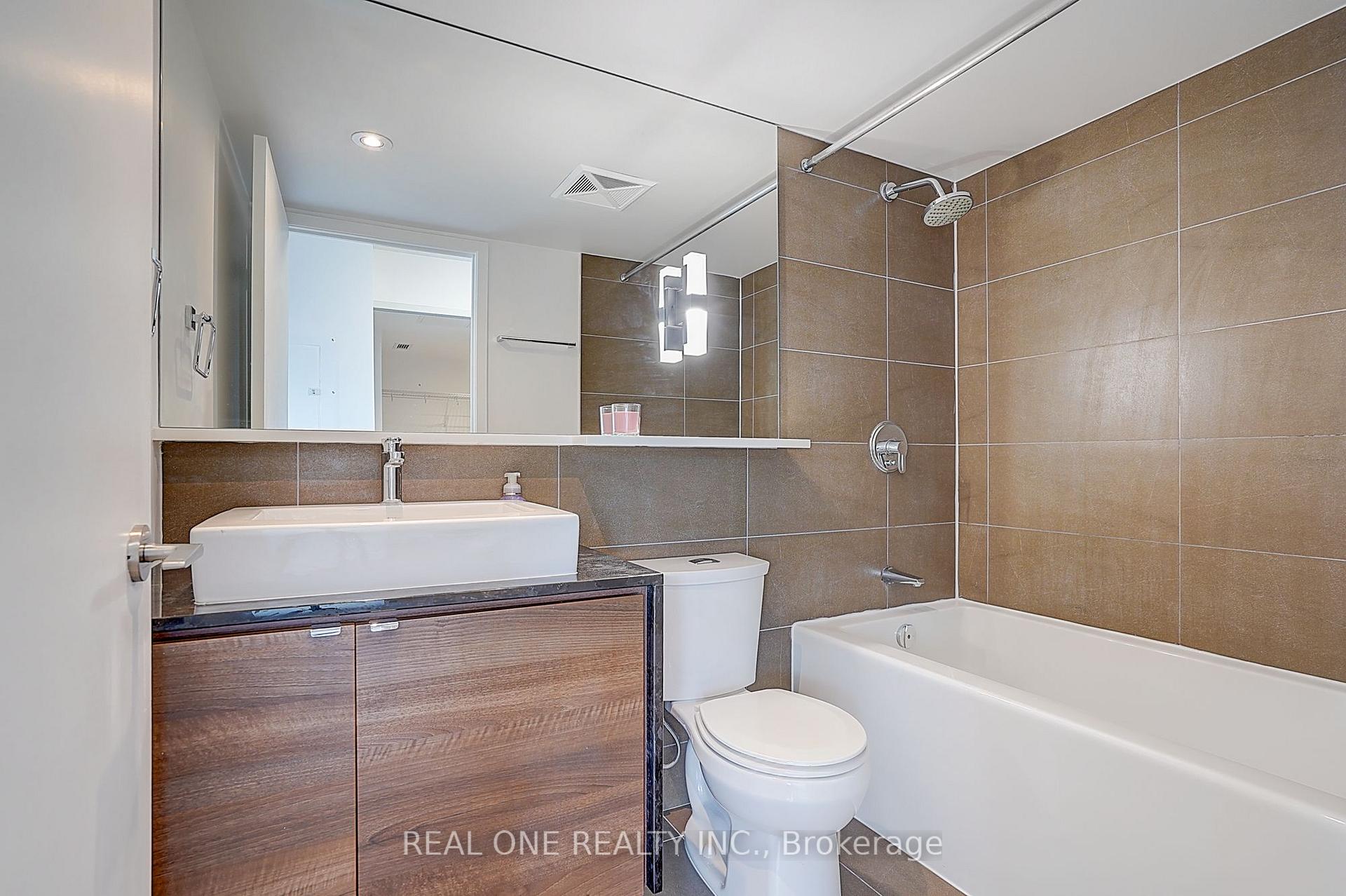 Photo 22 of Unit 1501, 121 Mcmahon Drive, North York, Bayview Village — HOMEH