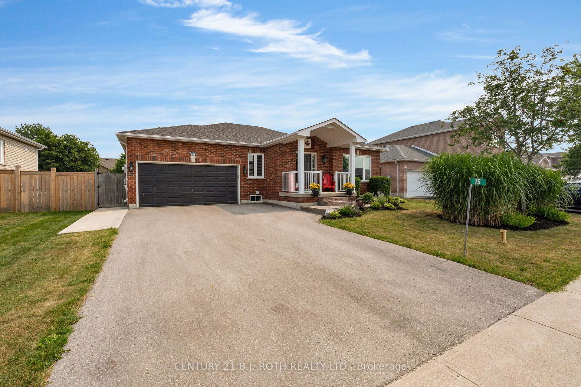 Photo 3 of 15 Corbett Street, Springwater, Elmvale — HOMEH