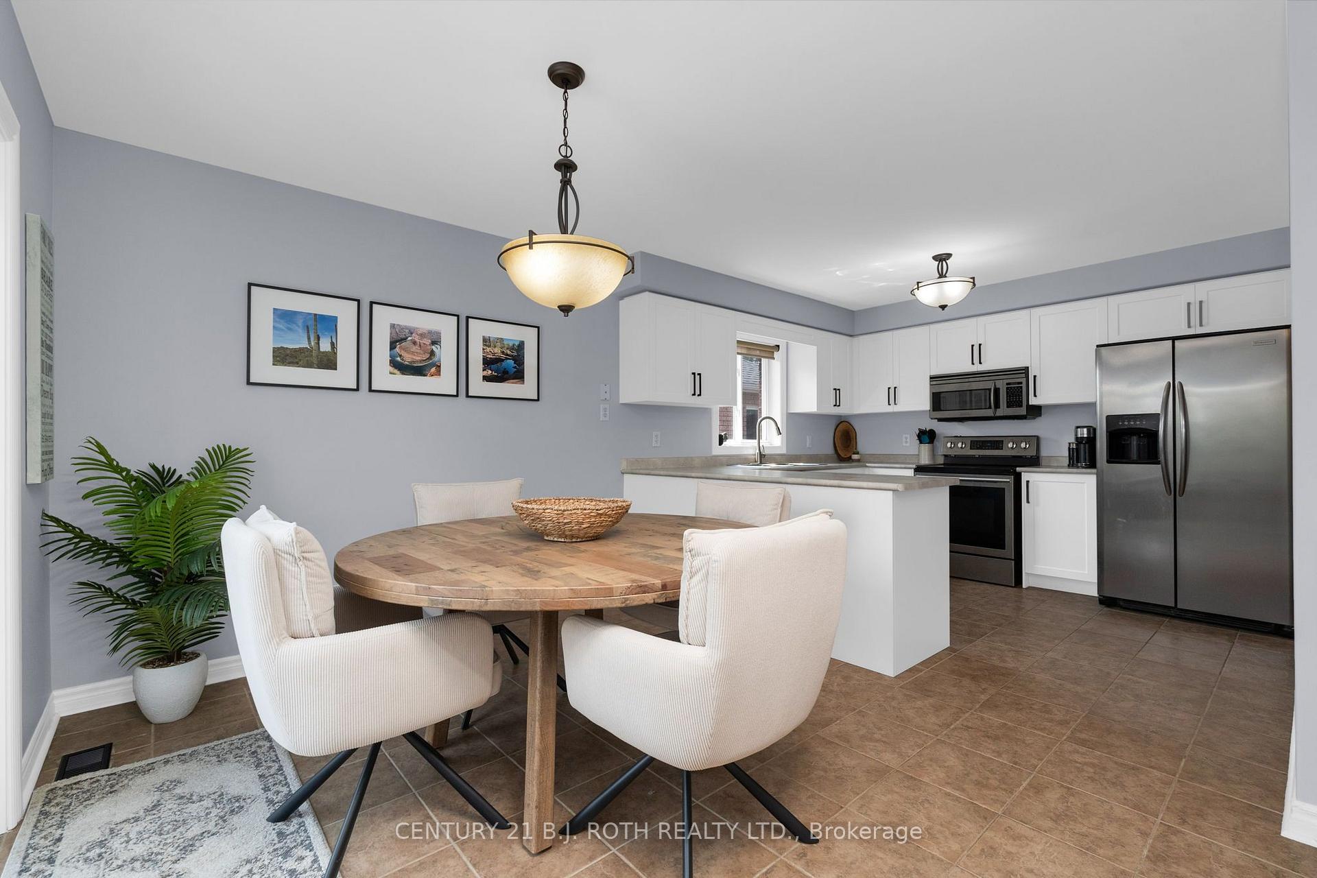 Photo 11 of 15 Corbett Street, Springwater, Elmvale — HOMEH
