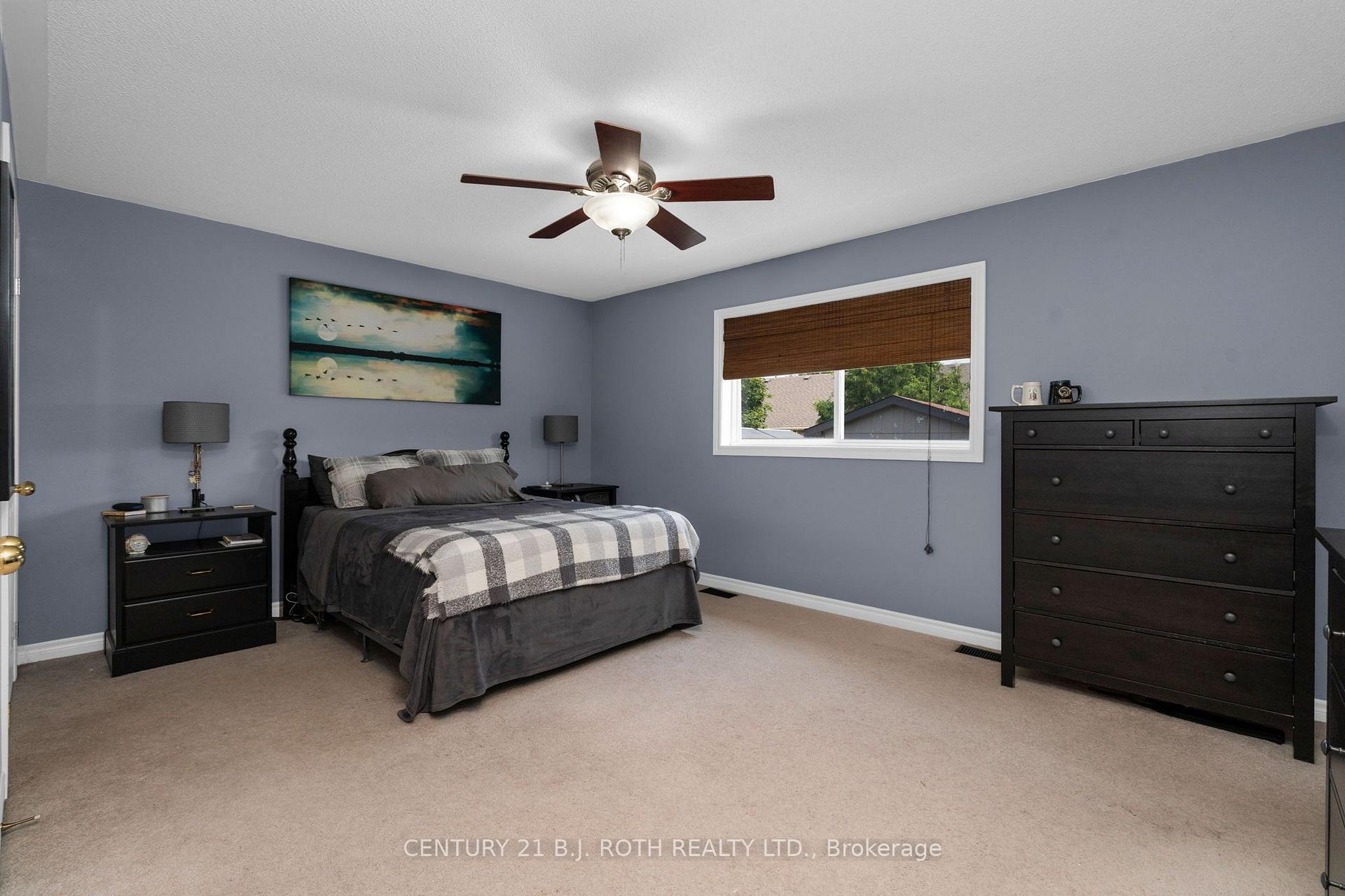 Photo 12 of 15 Corbett Street, Springwater, Elmvale — HOMEH
