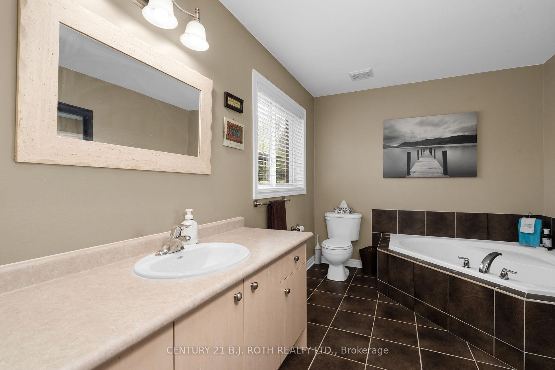 Photo 15 of 15 Corbett Street, Springwater, Elmvale — HOMEH