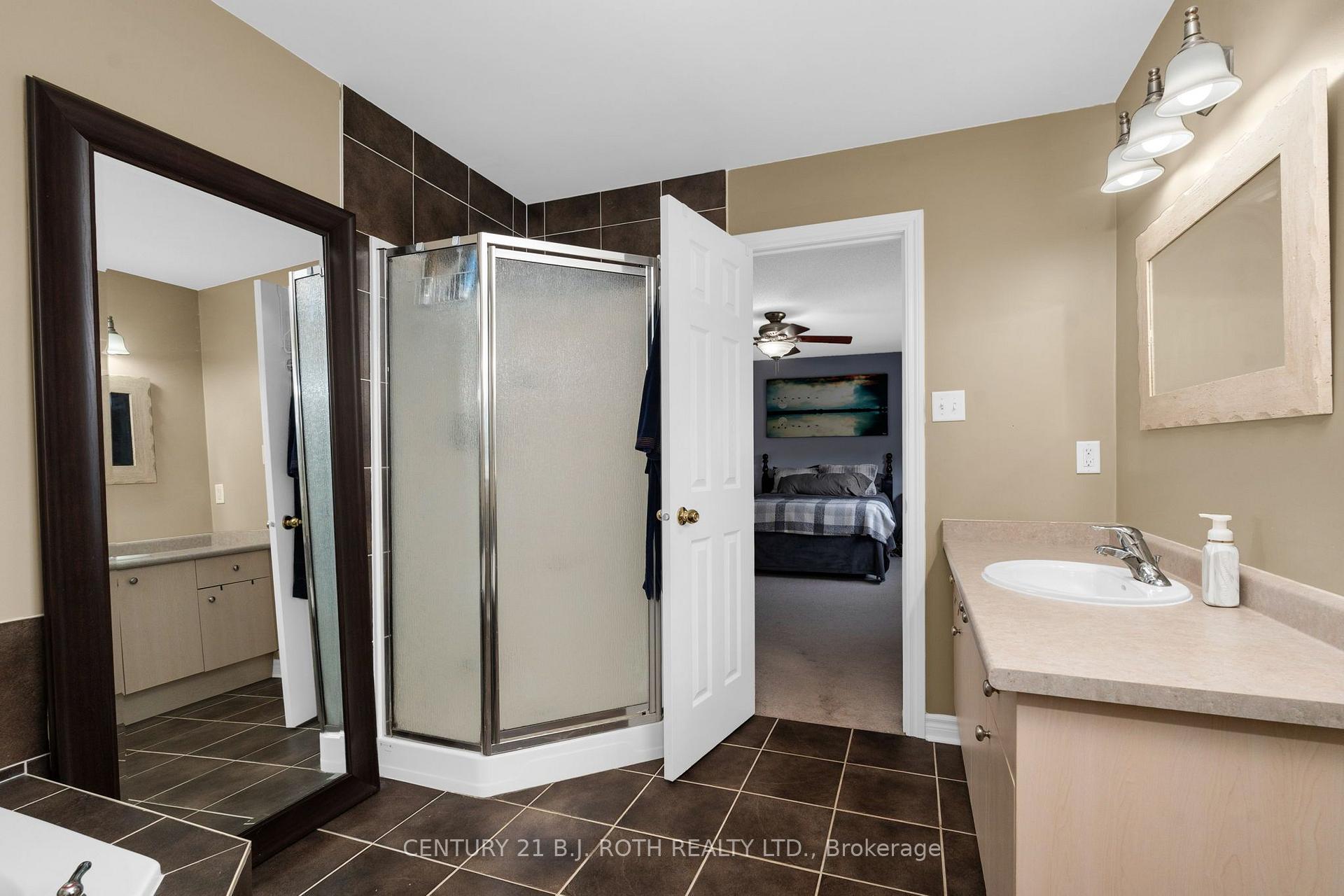 Photo 17 of 15 Corbett Street, Springwater, Elmvale — HOMEH