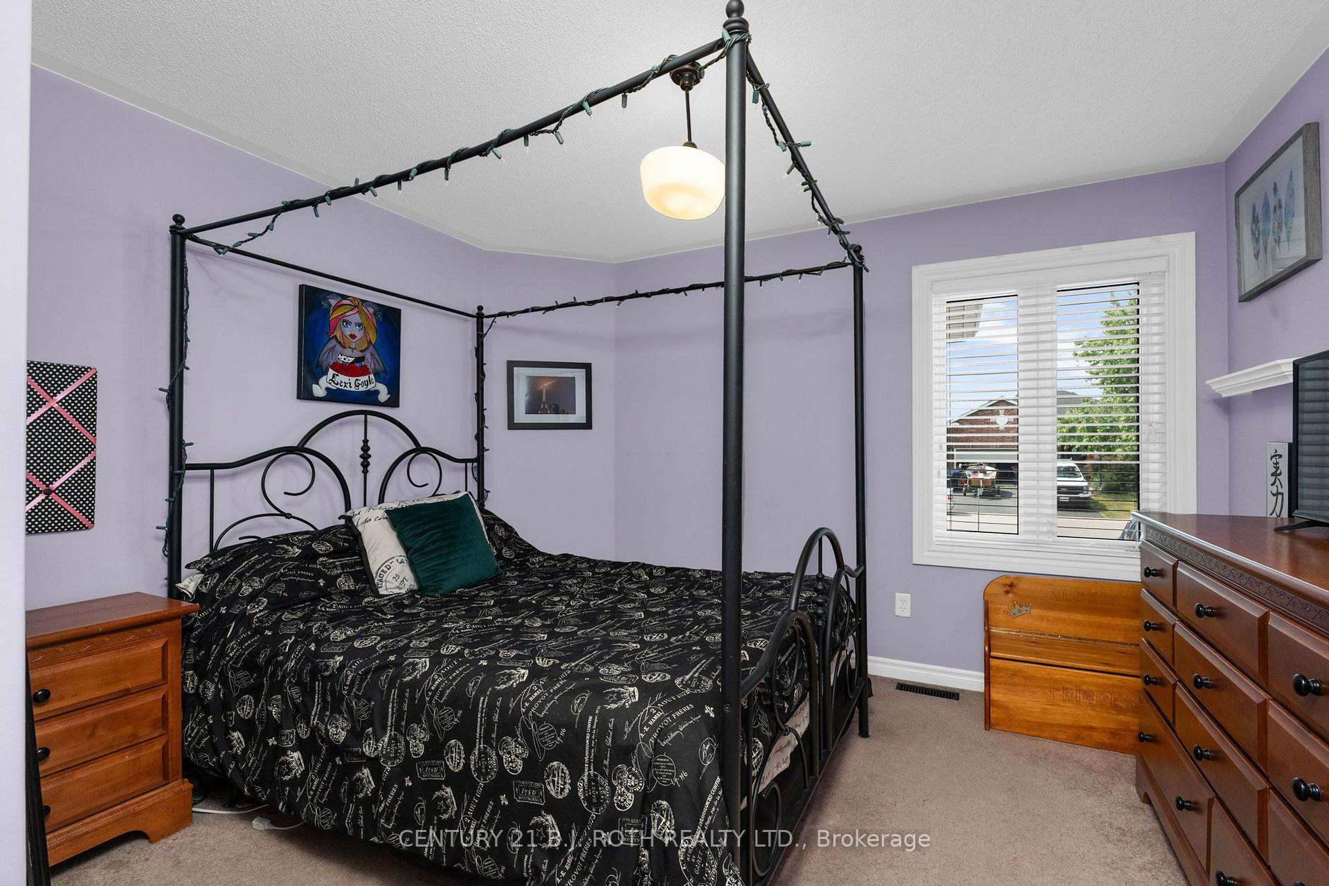 Photo 18 of 15 Corbett Street, Springwater, Elmvale — HOMEH