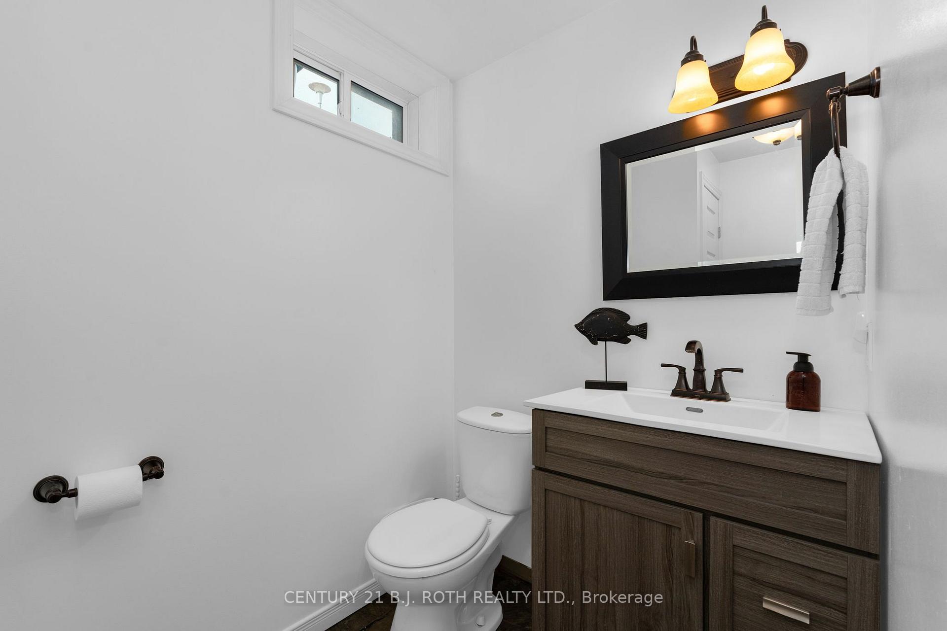 Photo 26 of 15 Corbett Street, Springwater, Elmvale — HOMEH