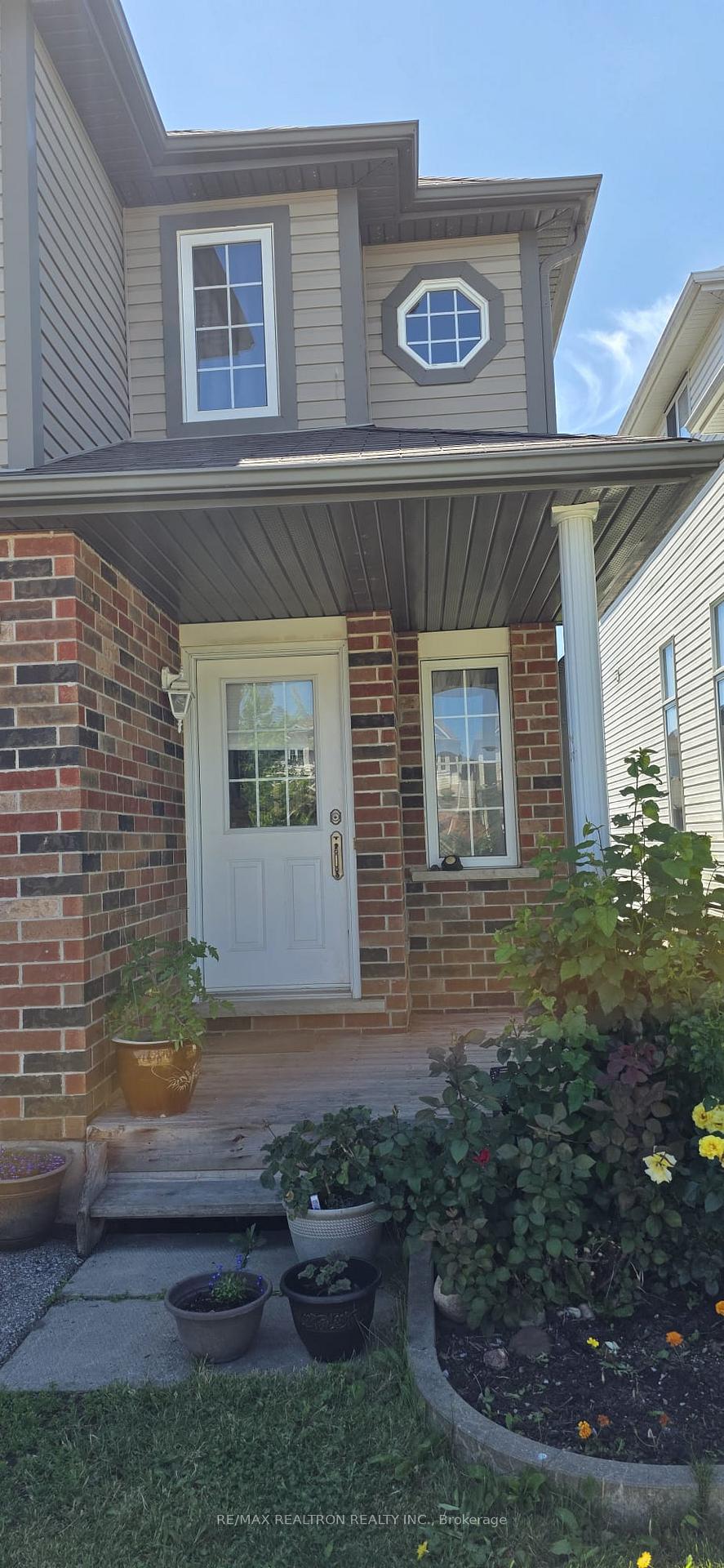 Photo 1 of 123 West Meadow Drive, Kitchener, Highland West — HOMEH