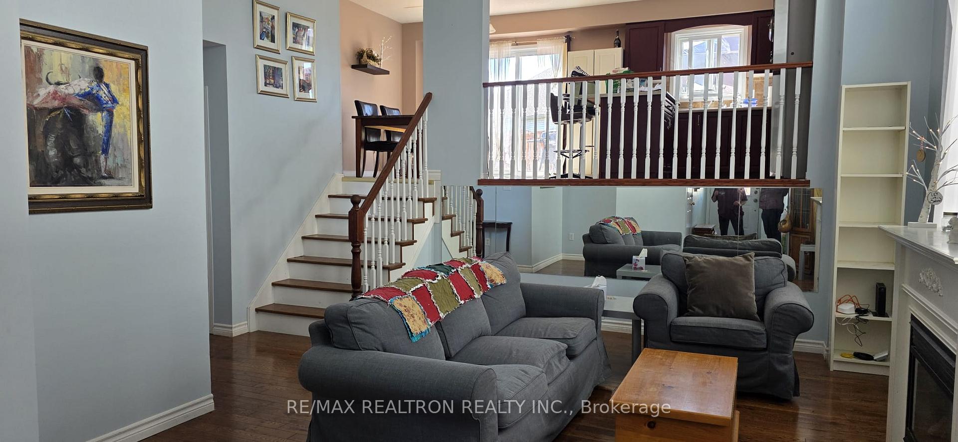 Photo 3 of 123 West Meadow Drive, Kitchener, Highland West — HOMEH