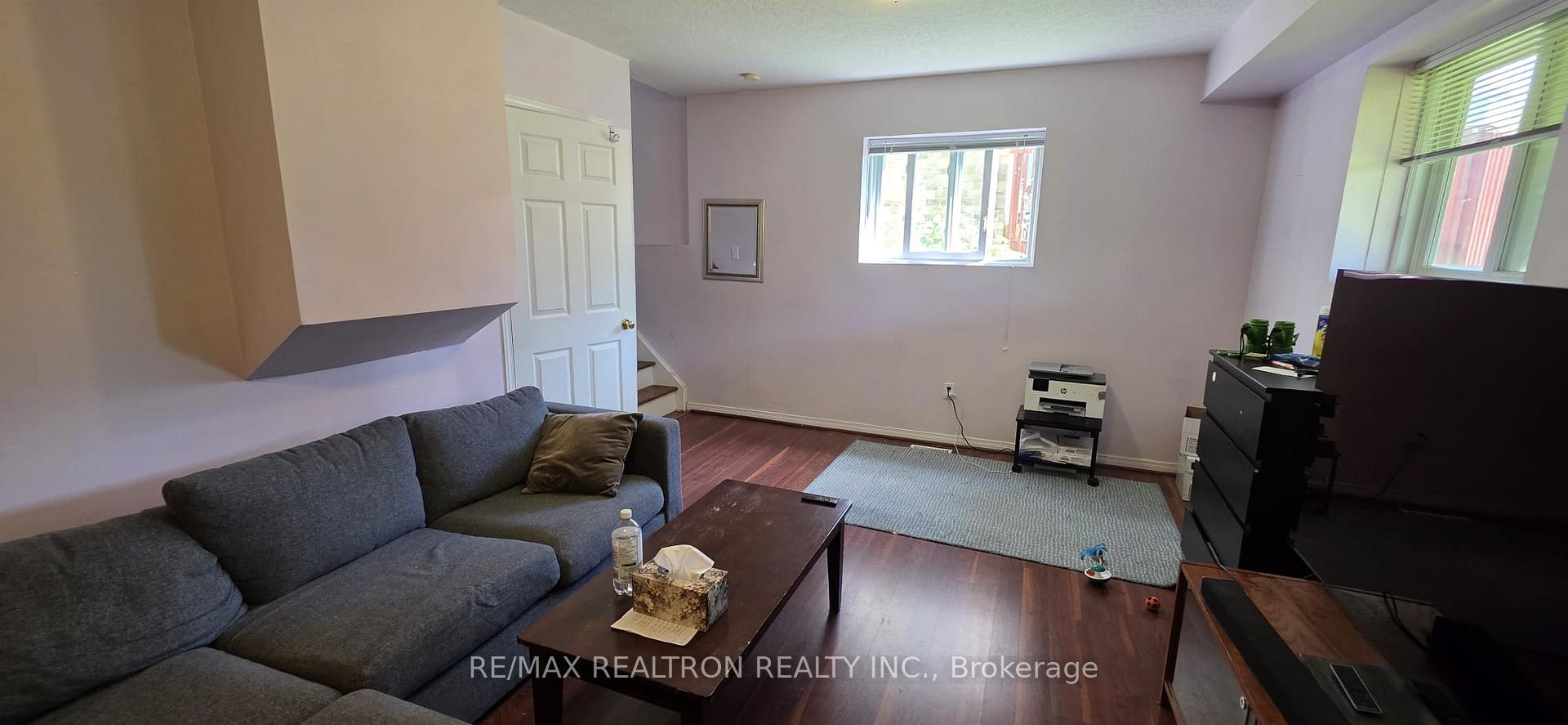 Photo 5 of 123 West Meadow Drive, Kitchener, Highland West — HOMEH