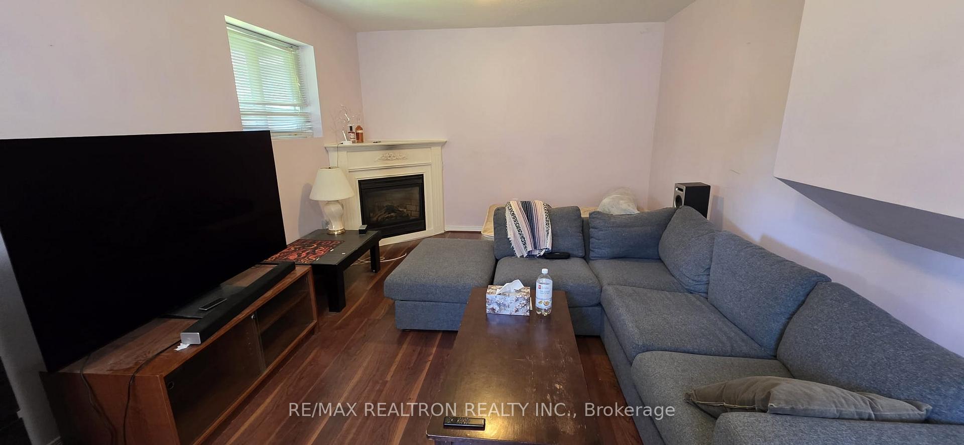 Photo 6 of 123 West Meadow Drive, Kitchener, Highland West — HOMEH