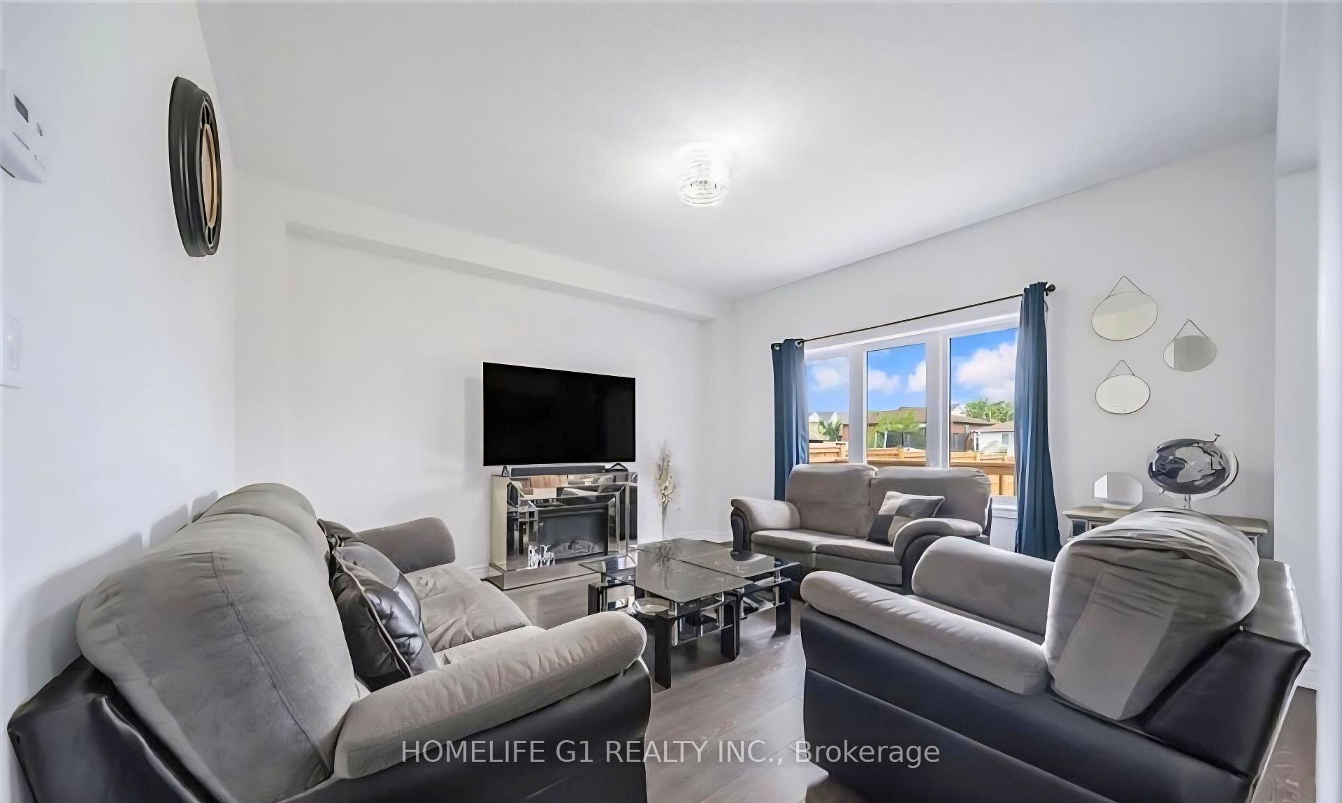 Photo 9 of 44 Cottonwood Crescent, Welland, Dain City — HOMEH