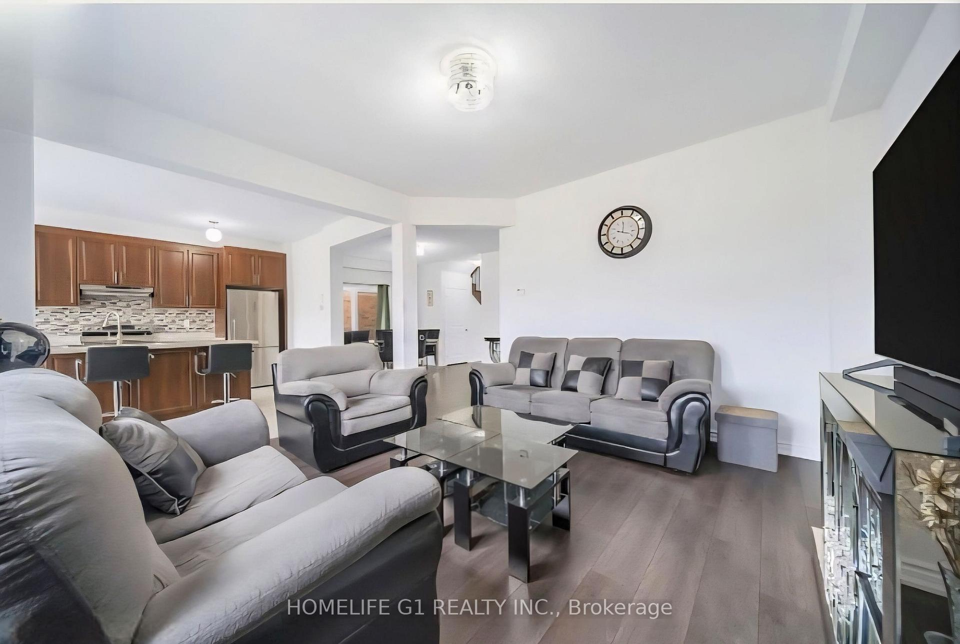 Photo 10 of 44 Cottonwood Crescent, Welland, Dain City — HOMEH