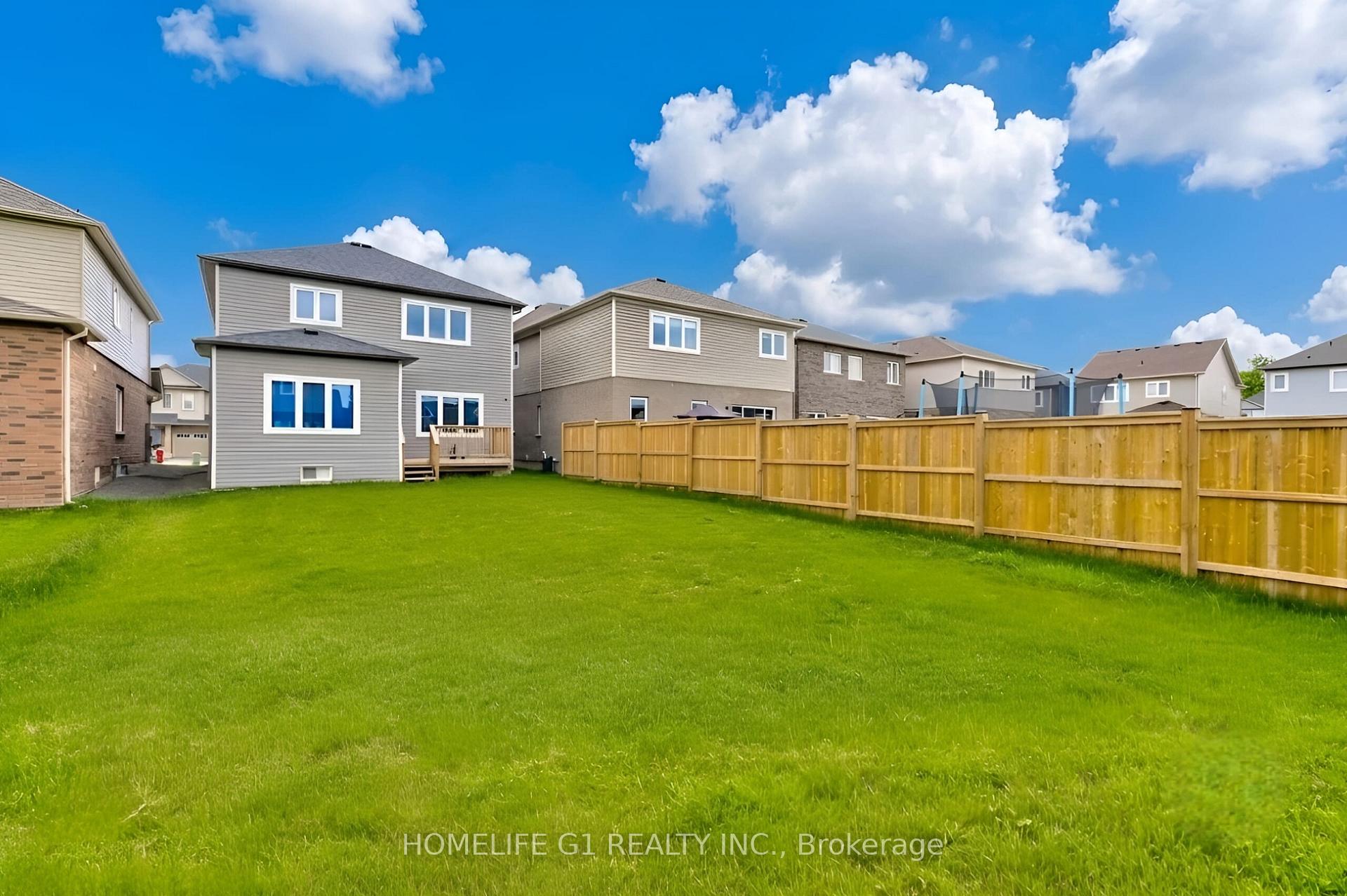 Photo 32 of 44 Cottonwood Crescent, Welland, Dain City — HOMEH