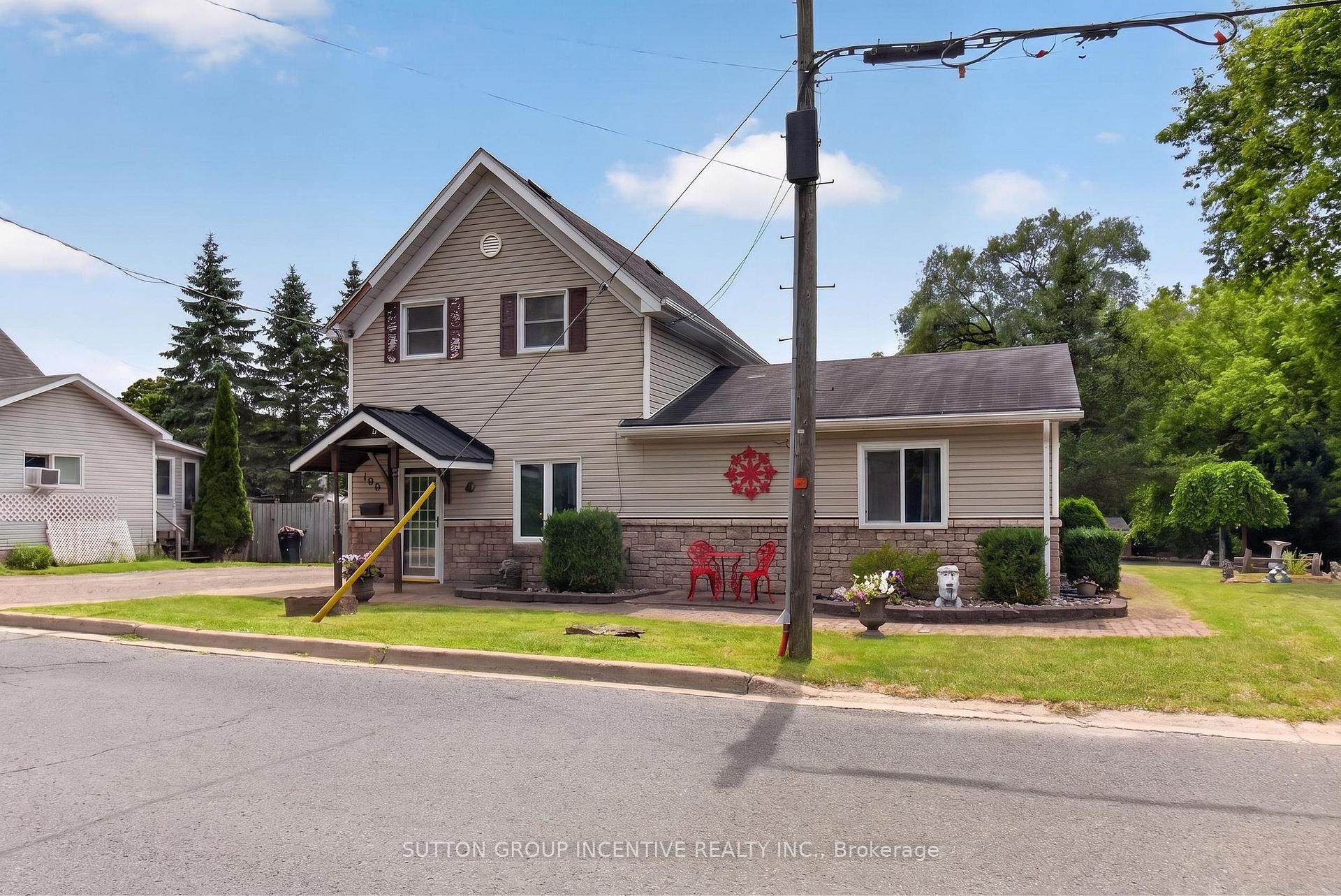 Photo 7 of 190 Bartholomew Street, Brockville, Brockville — HOMEH