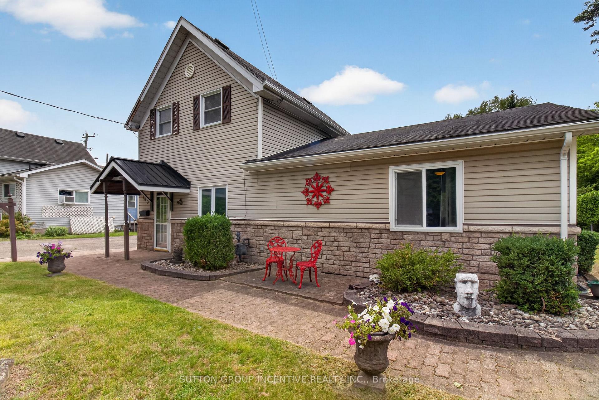 Photo 8 of 190 Bartholomew Street, Brockville, Brockville — HOMEH