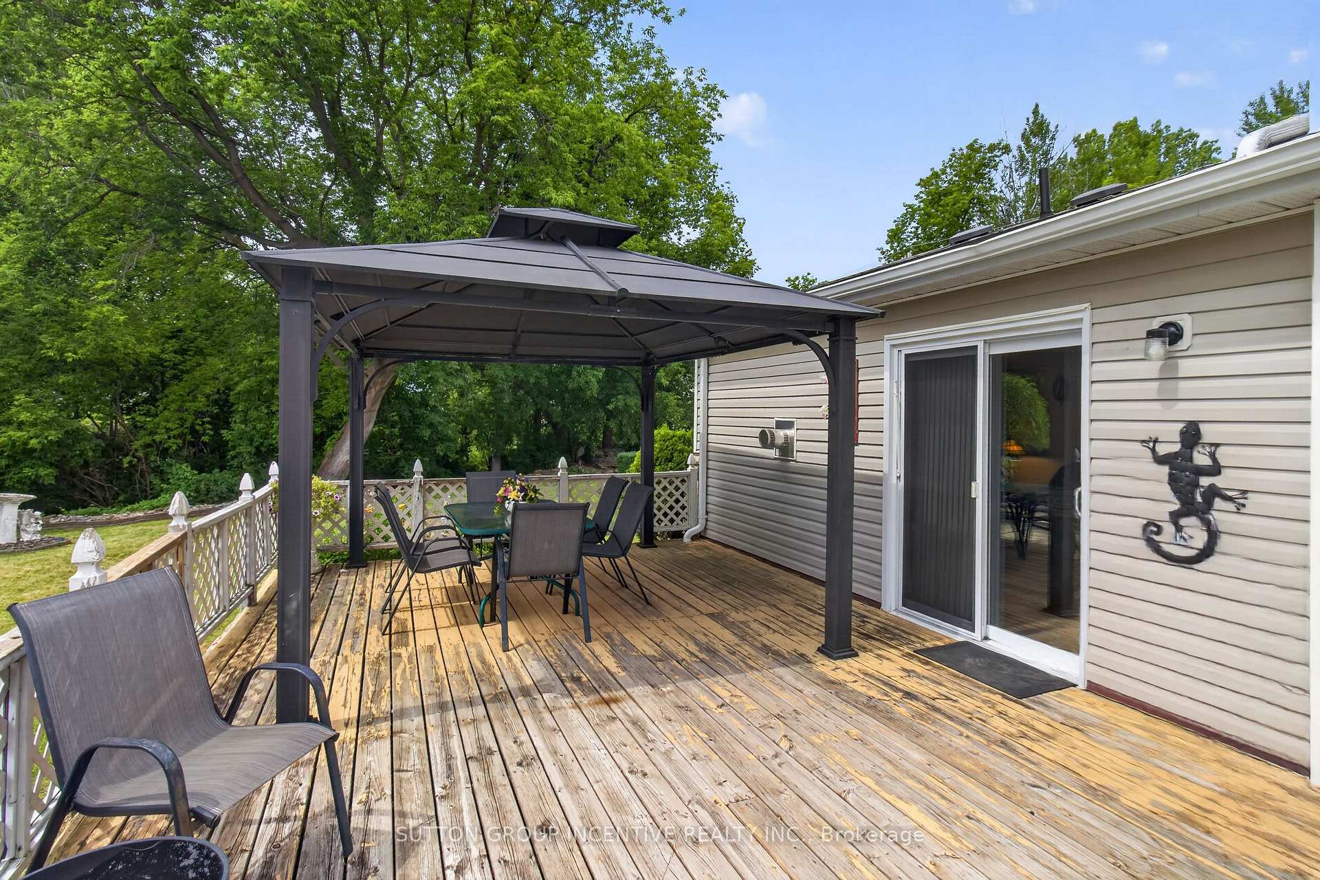 Photo 19 of 190 Bartholomew Street, Brockville, Brockville — HOMEH