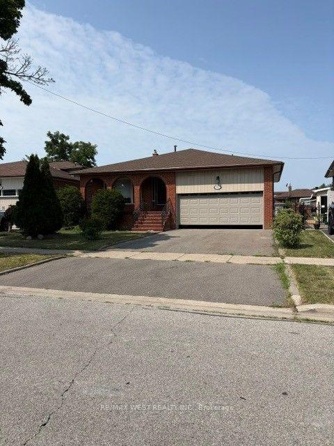 Photo 3 of 98 Jeanne Drive, Vaughan, East Woodbridge — HOMEH