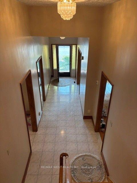 Photo 2 of 98 Jeanne Drive, Vaughan, East Woodbridge — HOMEH