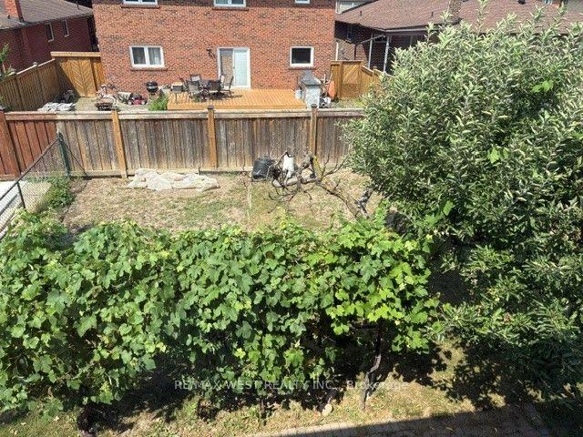 Photo 18 of 98 Jeanne Drive, Vaughan, East Woodbridge — HOMEH