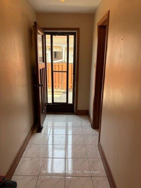 Photo 14 of 98 Jeanne Drive, Vaughan, East Woodbridge — HOMEH