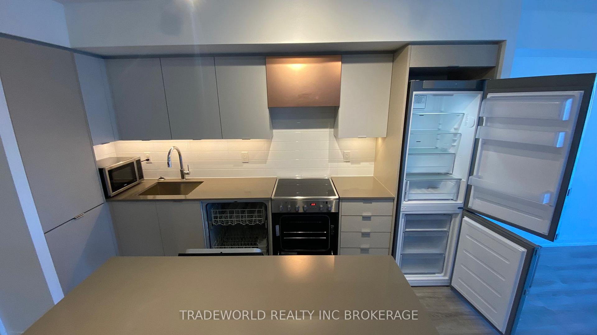 Photo 7 of Unit 1201, 30 Gibbs Road, Etobicoke, Islington-City Centre West — HOMEH