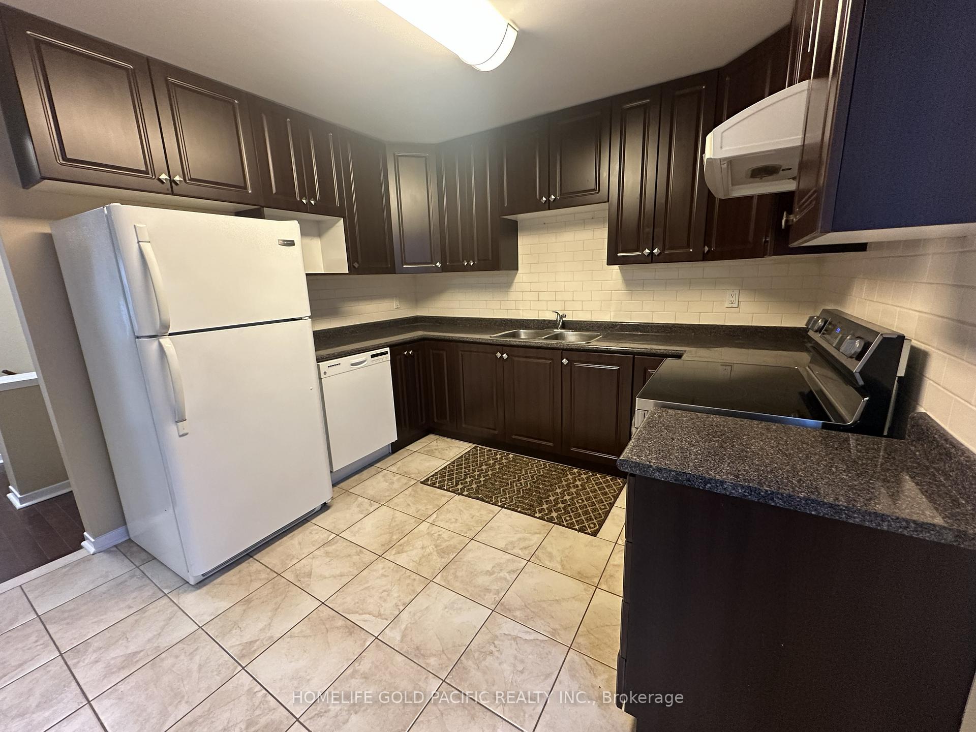 Photo 3 of 17 Protea Gardens, North York, Bayview Village — HOMEH