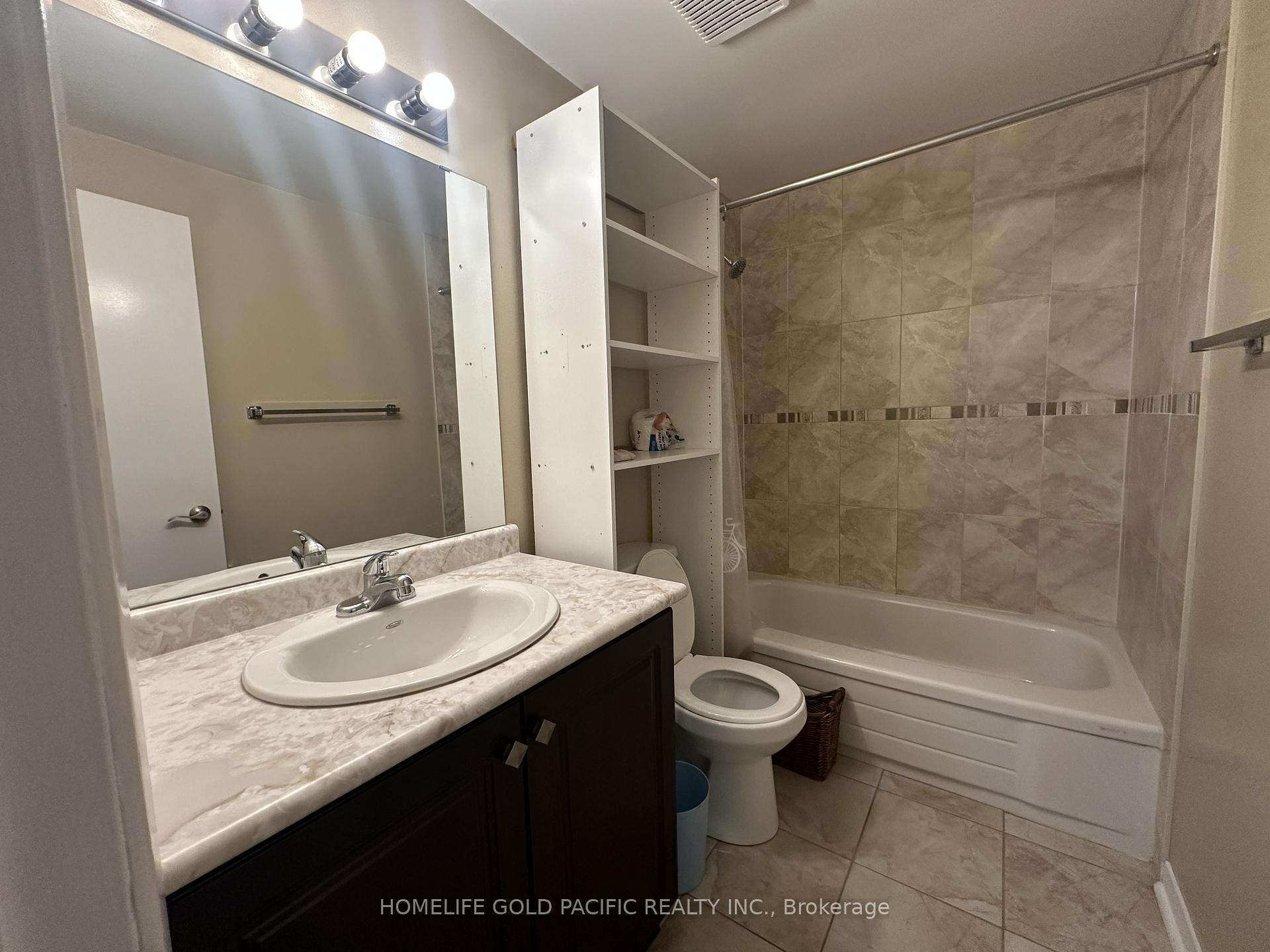 Photo 12 of 17 Protea Gardens, North York, Bayview Village — HOMEH