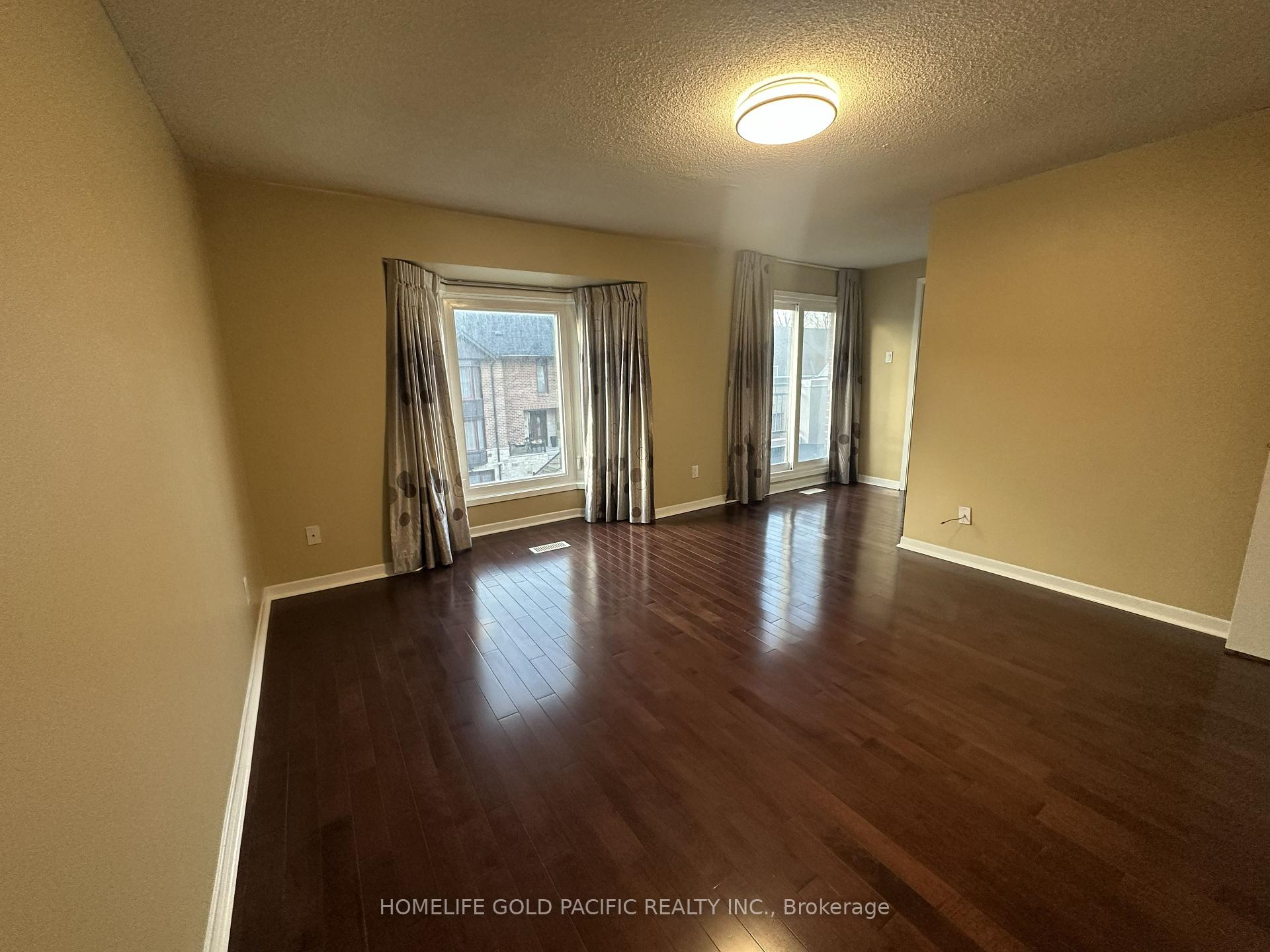 Photo 14 of 17 Protea Gardens, North York, Bayview Village — HOMEH
