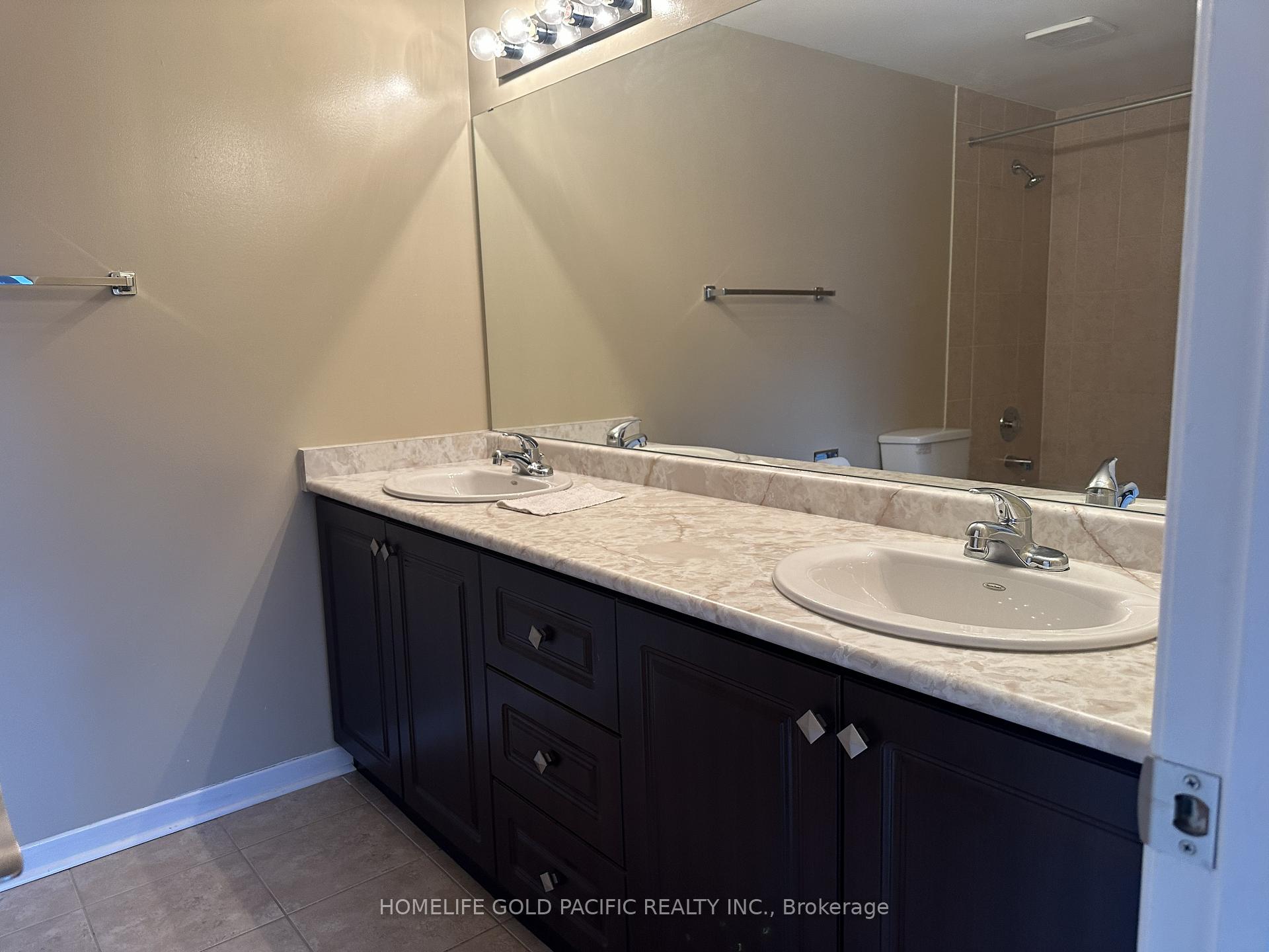 Photo 16 of 17 Protea Gardens, North York, Bayview Village — HOMEH