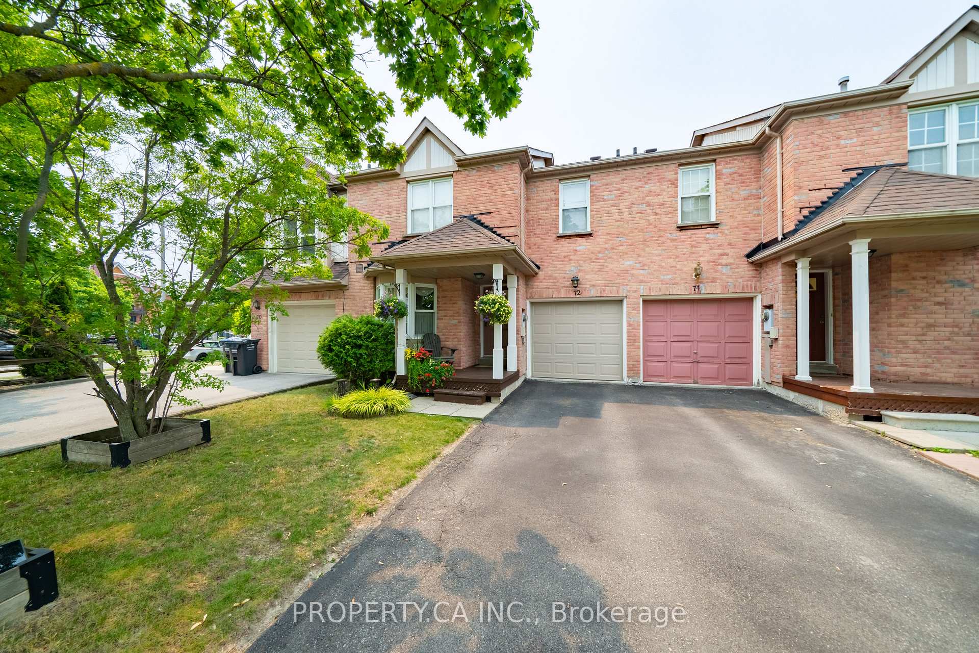 Photo 2 of 72 Desert Sand Drive, Brampton, Sandringham-Wellington — HOMEH