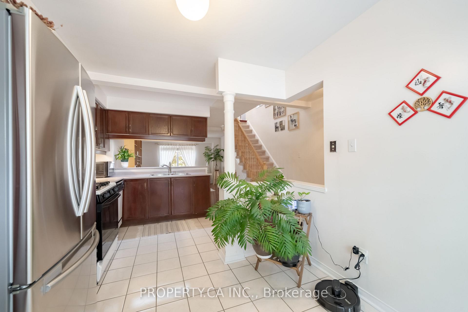 Photo 16 of 72 Desert Sand Drive, Brampton, Sandringham-Wellington — HOMEH