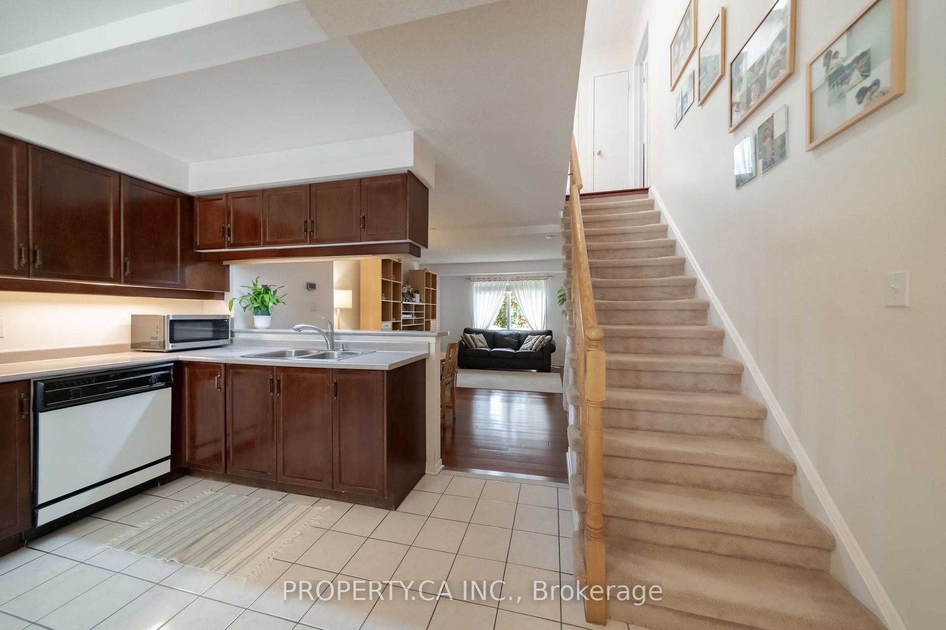 Photo 22 of 72 Desert Sand Drive, Brampton, Sandringham-Wellington — HOMEH