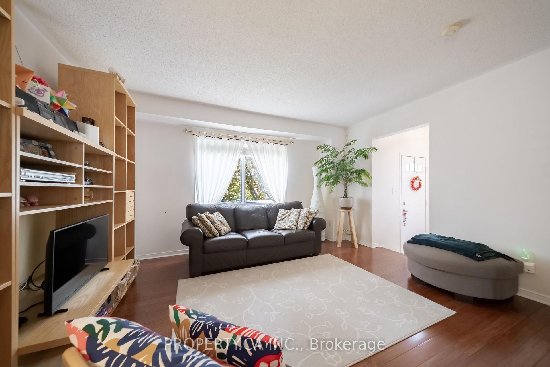 Photo 37 of 72 Desert Sand Drive, Brampton, Sandringham-Wellington — HOMEH