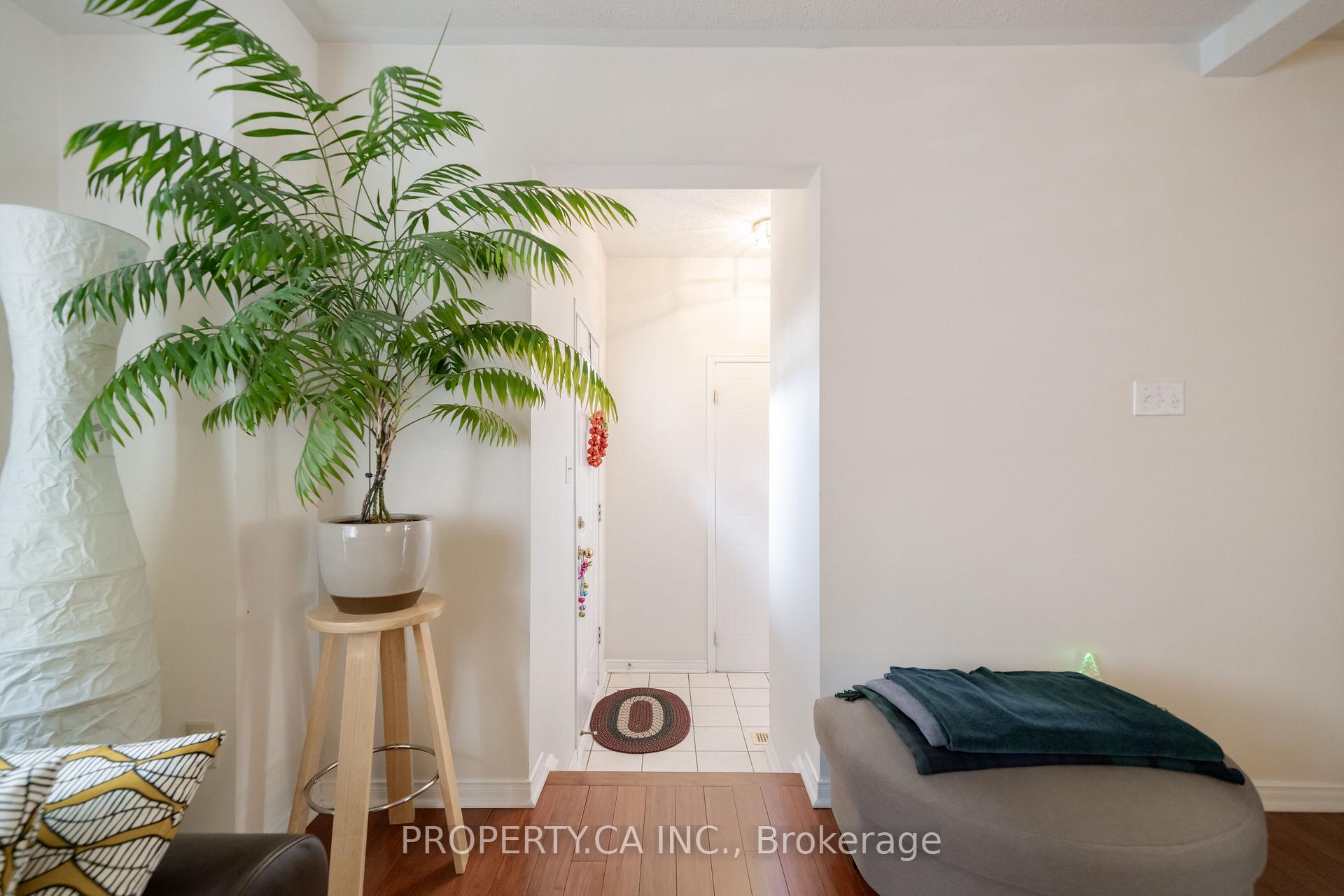 Photo 43 of 72 Desert Sand Drive, Brampton, Sandringham-Wellington — HOMEH