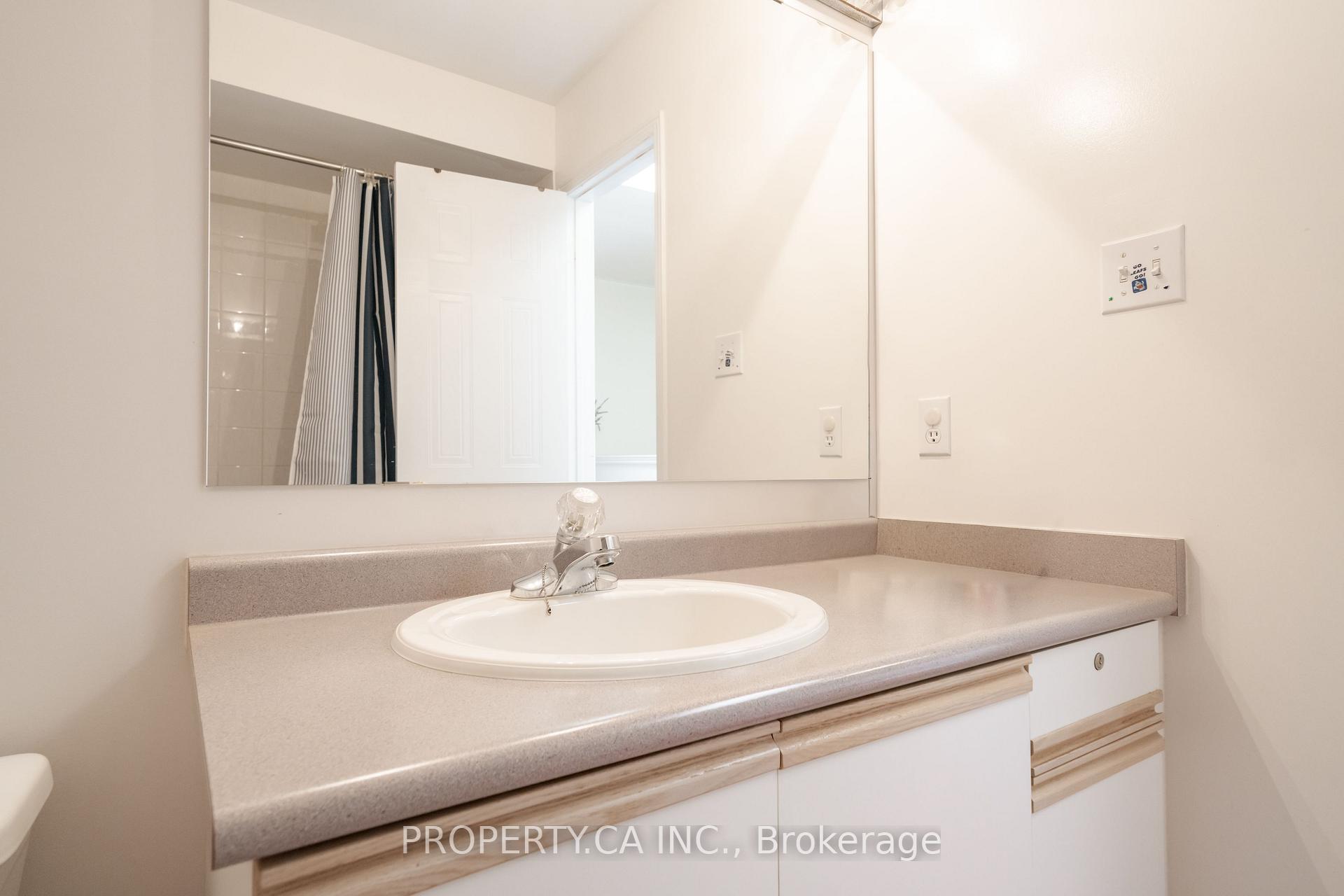 Photo 85 of 72 Desert Sand Drive, Brampton, Sandringham-Wellington — HOMEH