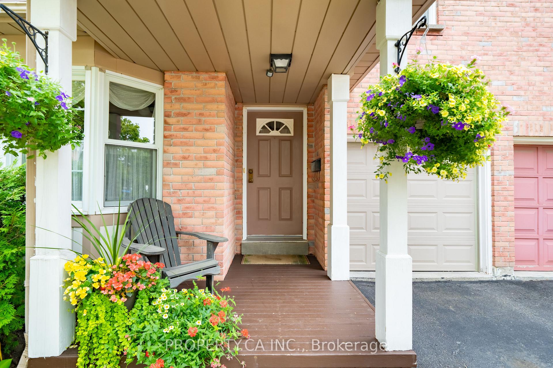 Photo 3 of 72 Desert Sand Drive, Brampton, Sandringham-Wellington — HOMEH