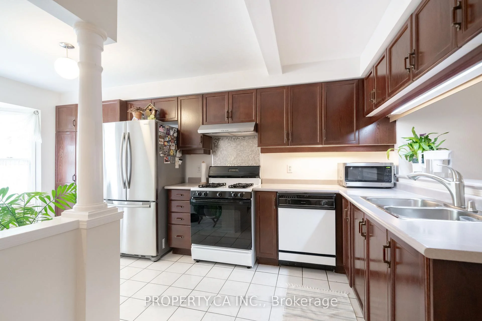 Photo 27 of 72 Desert Sand Drive, Brampton, Sandringham-Wellington — HOMEH