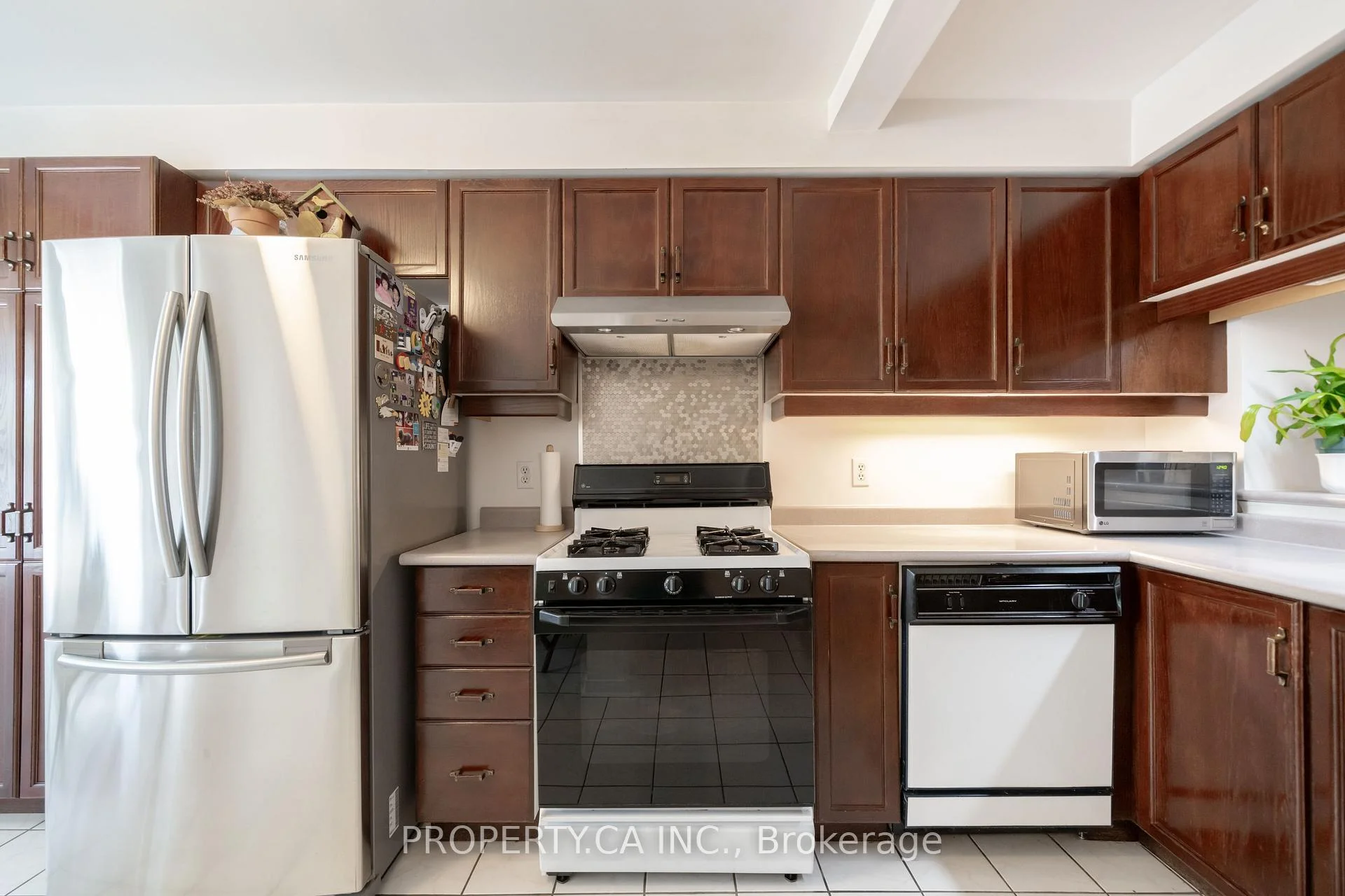 Photo 30 of 72 Desert Sand Drive, Brampton, Sandringham-Wellington — HOMEH