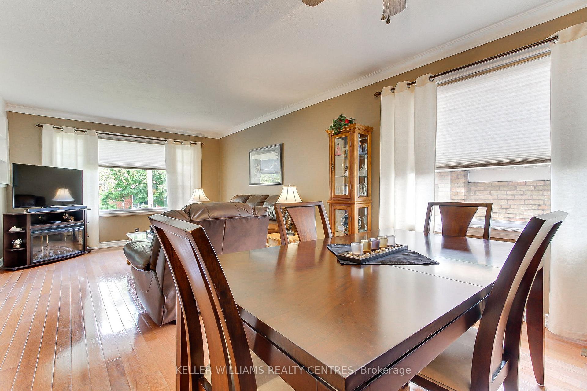 Photo 18 of 74 Boothbay Crescent, Newmarket, Central Newmarket — HOMEH