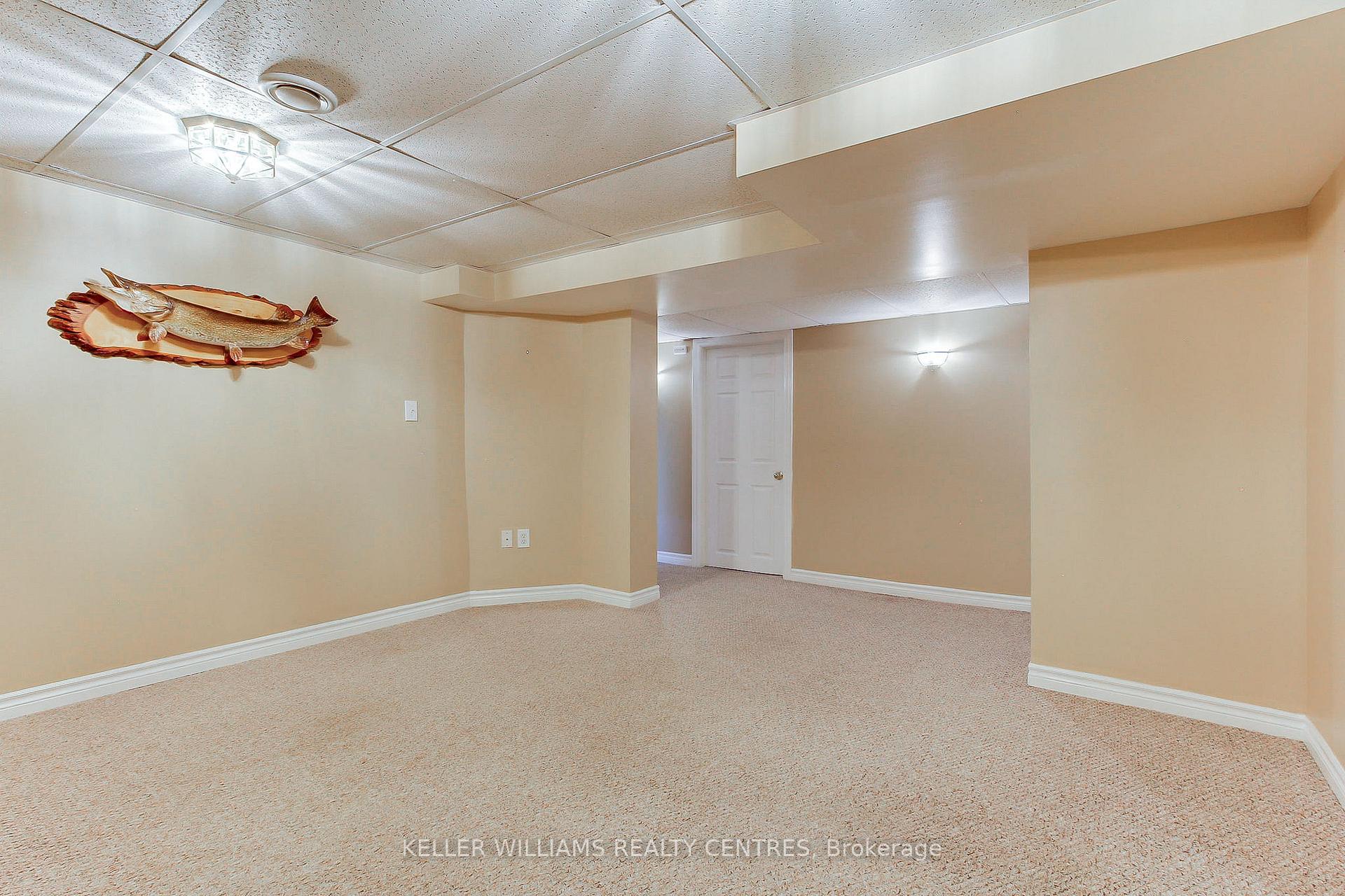 Photo 34 of 74 Boothbay Crescent, Newmarket, Central Newmarket — HOMEH