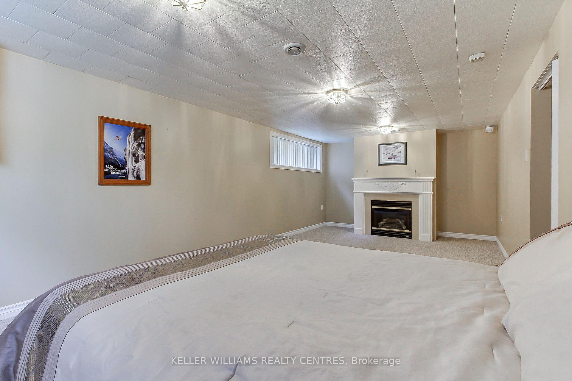 Photo 35 of 74 Boothbay Crescent, Newmarket, Central Newmarket — HOMEH