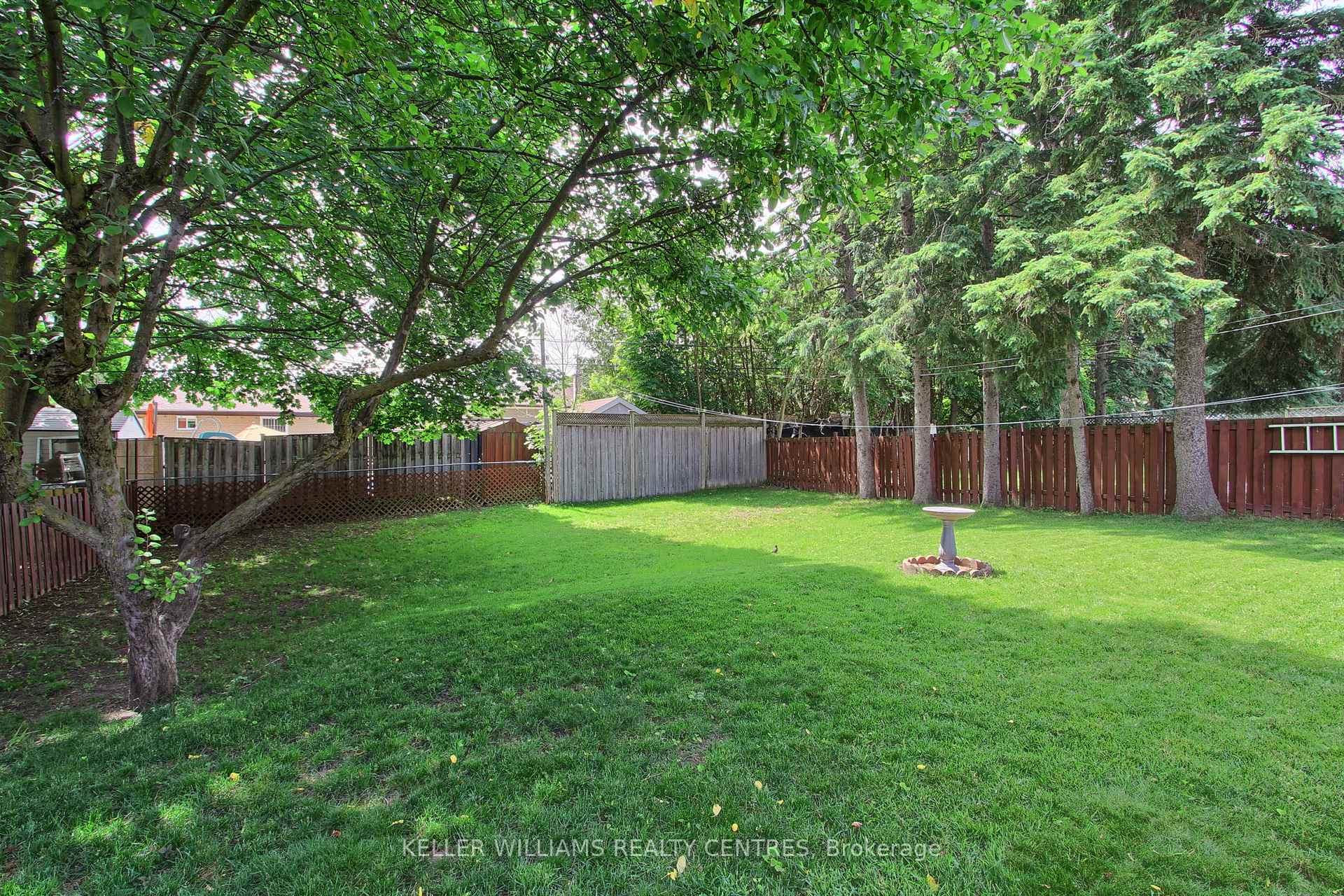 Photo 43 of 74 Boothbay Crescent, Newmarket, Central Newmarket — HOMEH