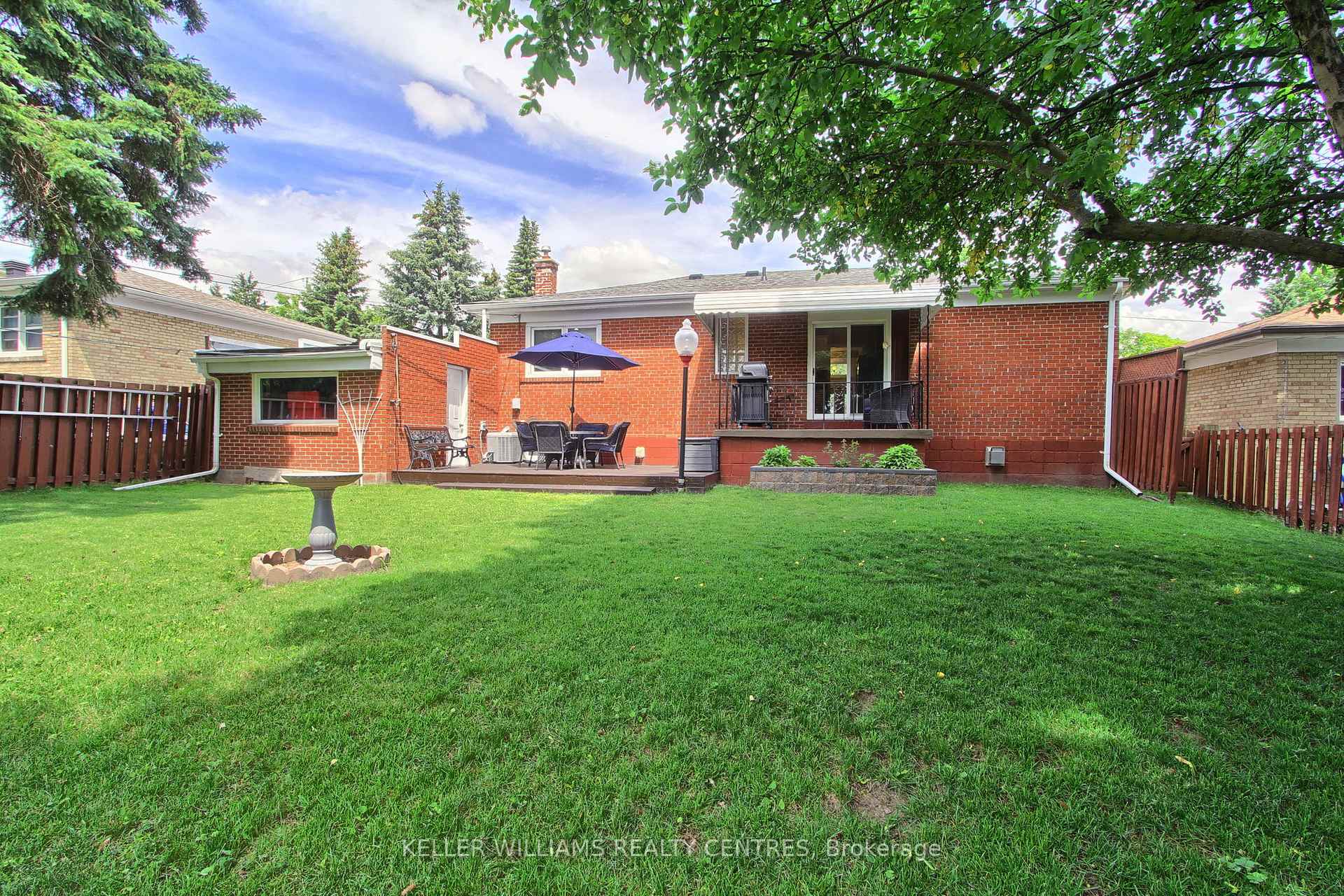 Photo 44 of 74 Boothbay Crescent, Newmarket, Central Newmarket — HOMEH