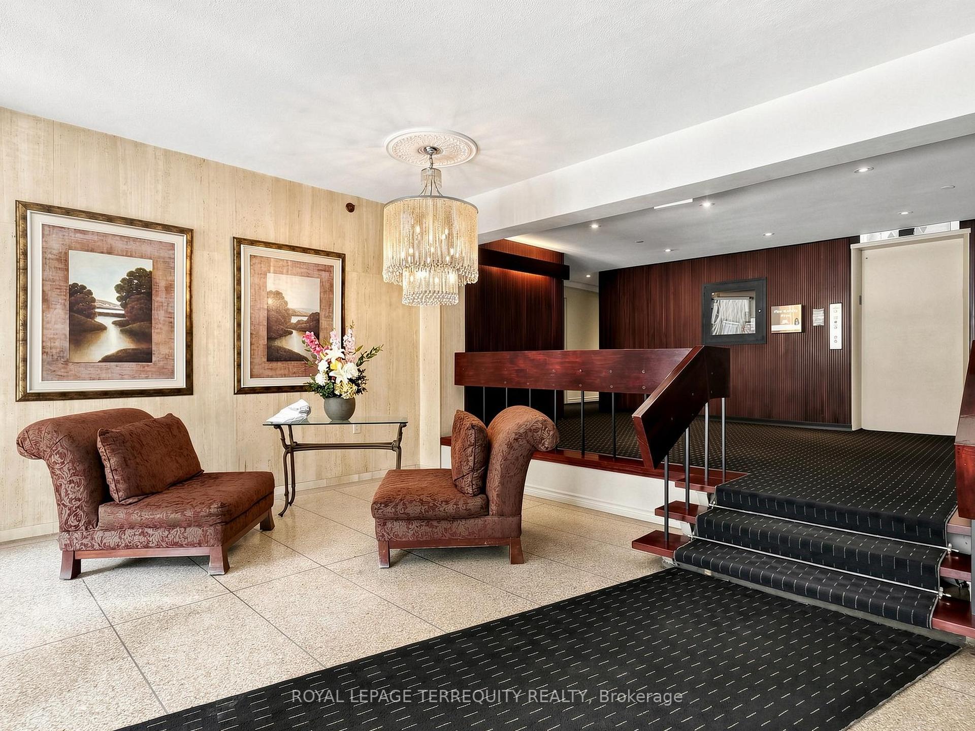 Photo 5 of Unit 402, 60 Montclair Avenue, Toronto, Forest Hill South — HOMEH