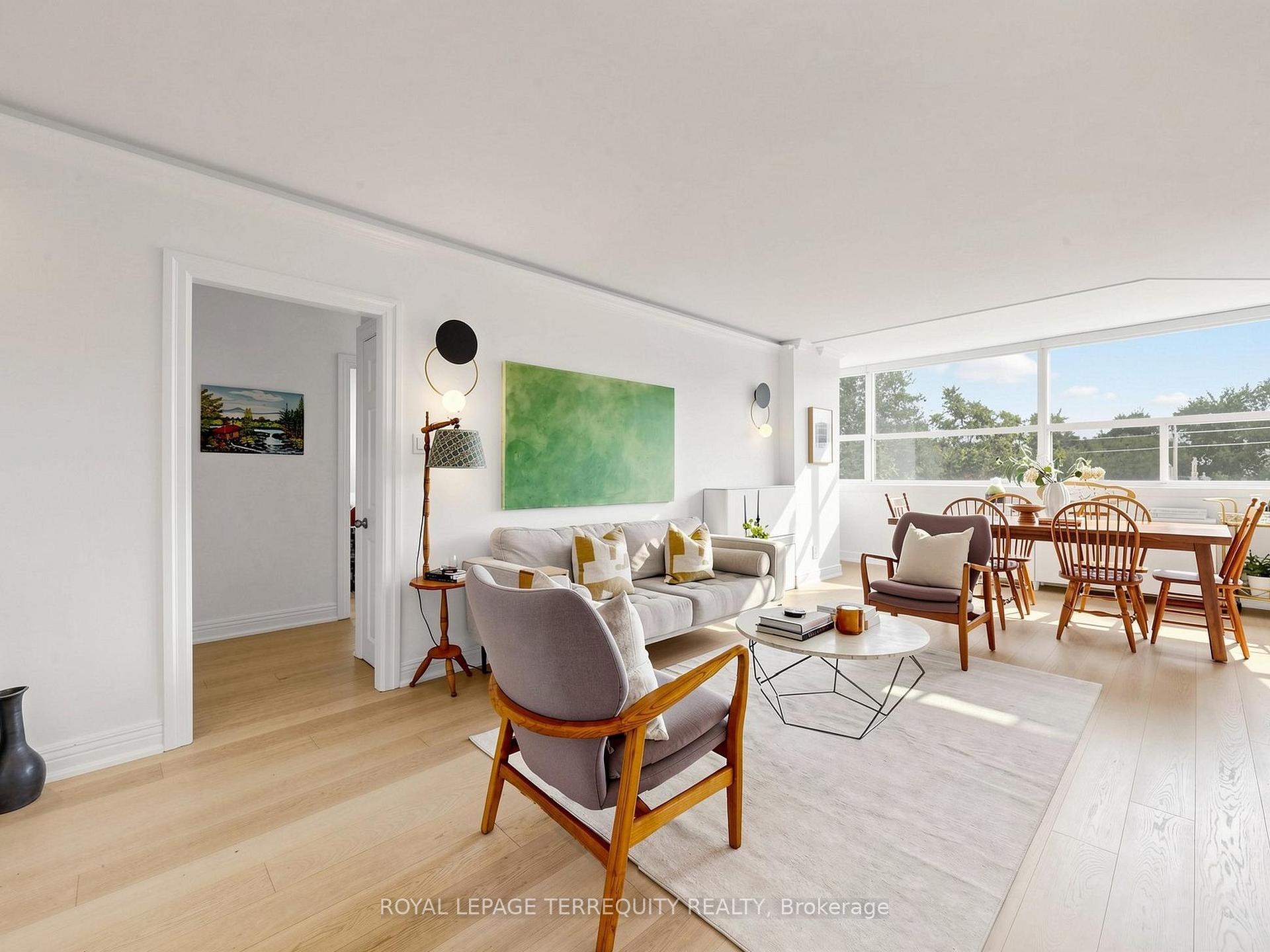 Photo 7 of Unit 402, 60 Montclair Avenue, Toronto, Forest Hill South — HOMEH