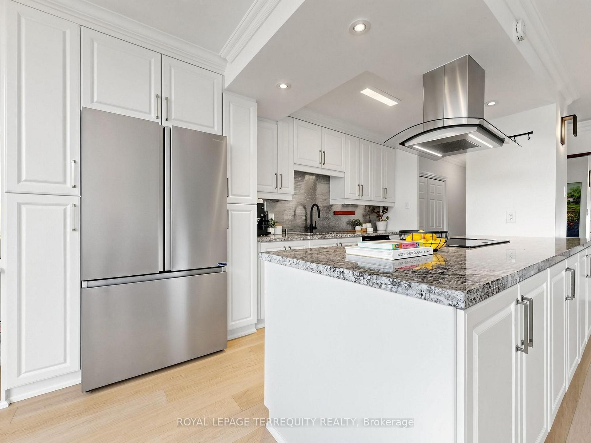 Photo 14 of Unit 402, 60 Montclair Avenue, Toronto, Forest Hill South — HOMEH
