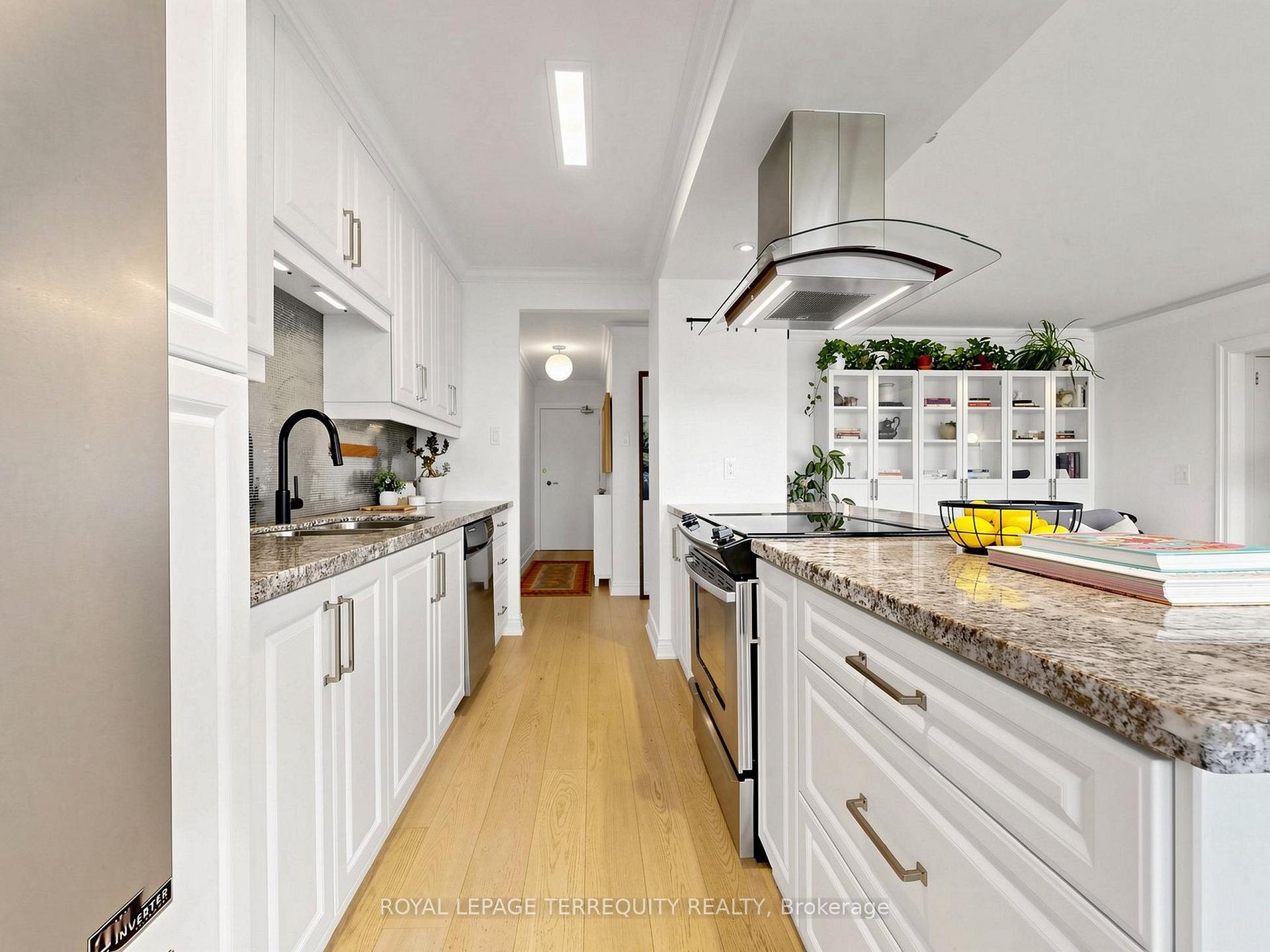 Photo 15 of Unit 402, 60 Montclair Avenue, Toronto, Forest Hill South — HOMEH
