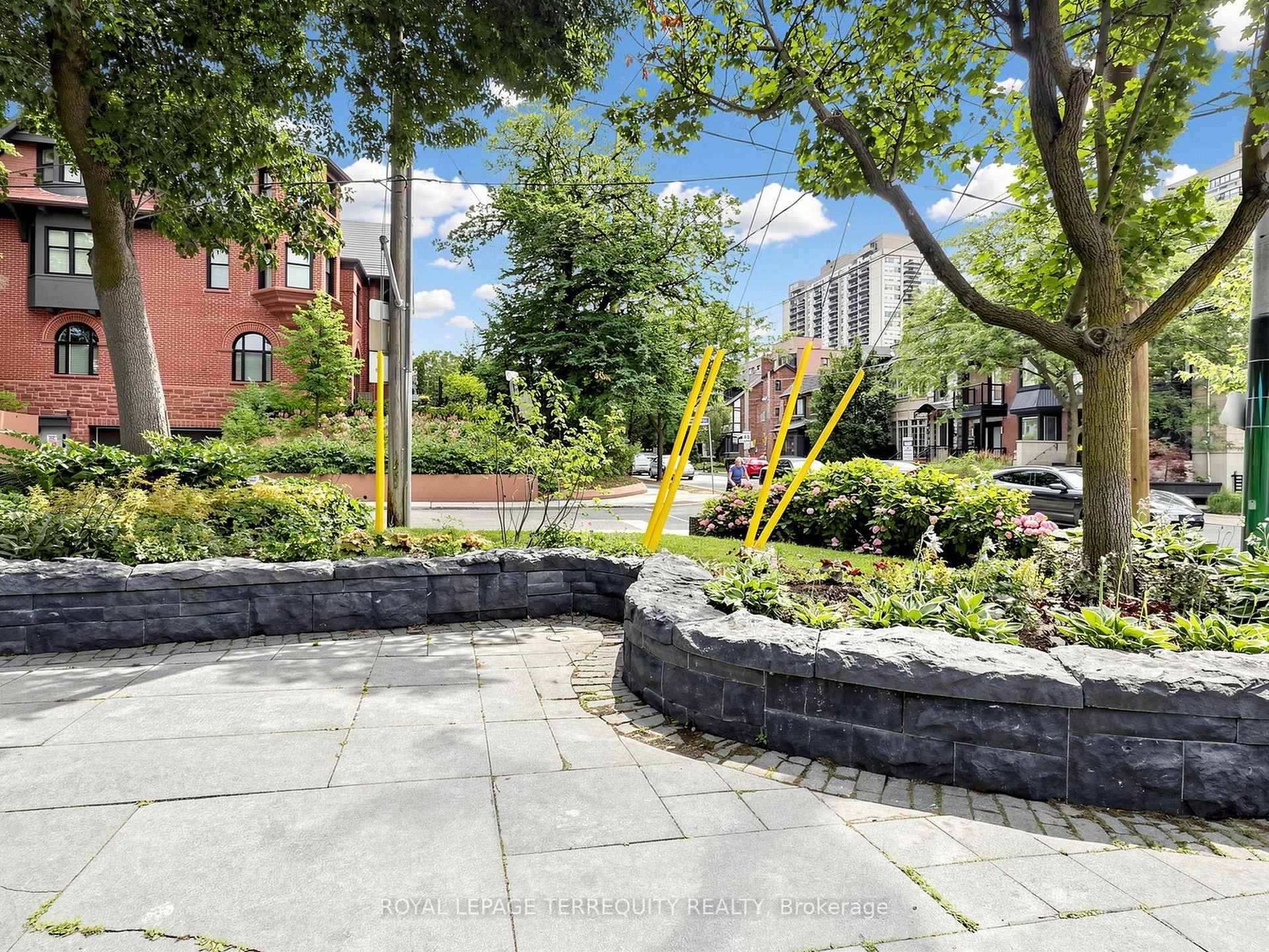 Photo 35 of Unit 402, 60 Montclair Avenue, Toronto, Forest Hill South — HOMEH