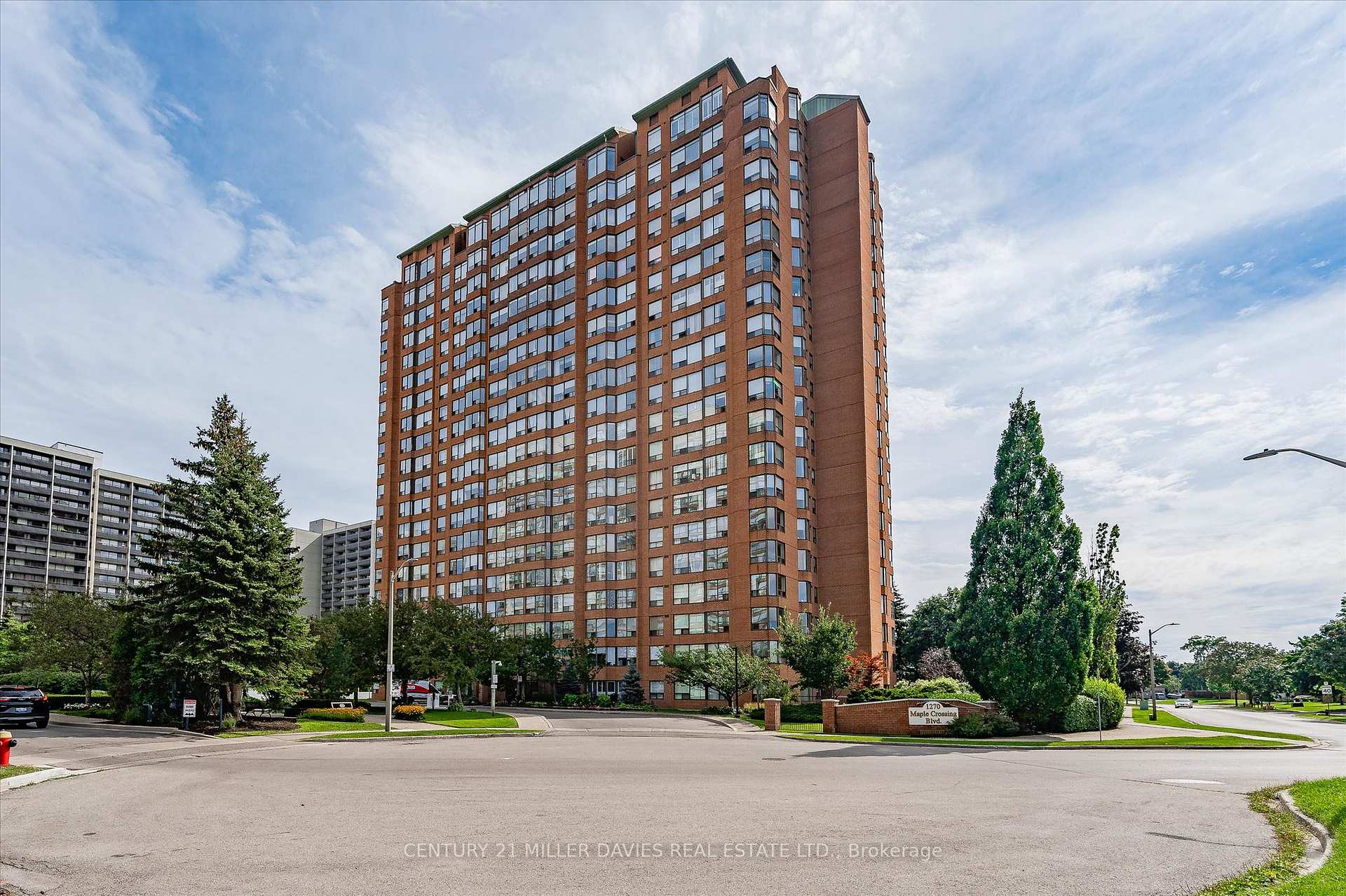 Photo of Unit 808, 1270 Maple Crossing Boulevard