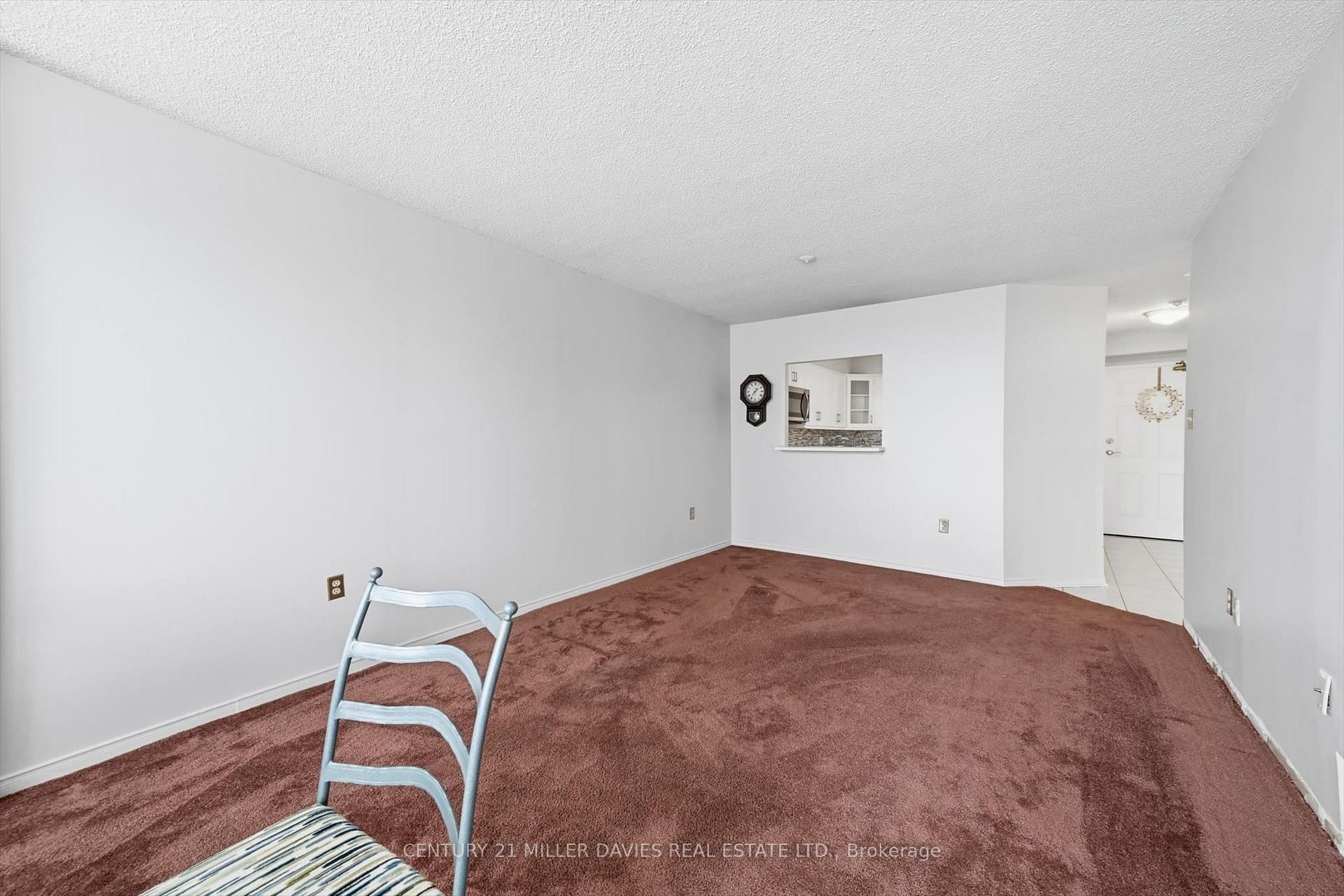 Photo 12 of Unit 808, 1270 Maple Crossing Boulevard, Burlington, Brant — HOMEH