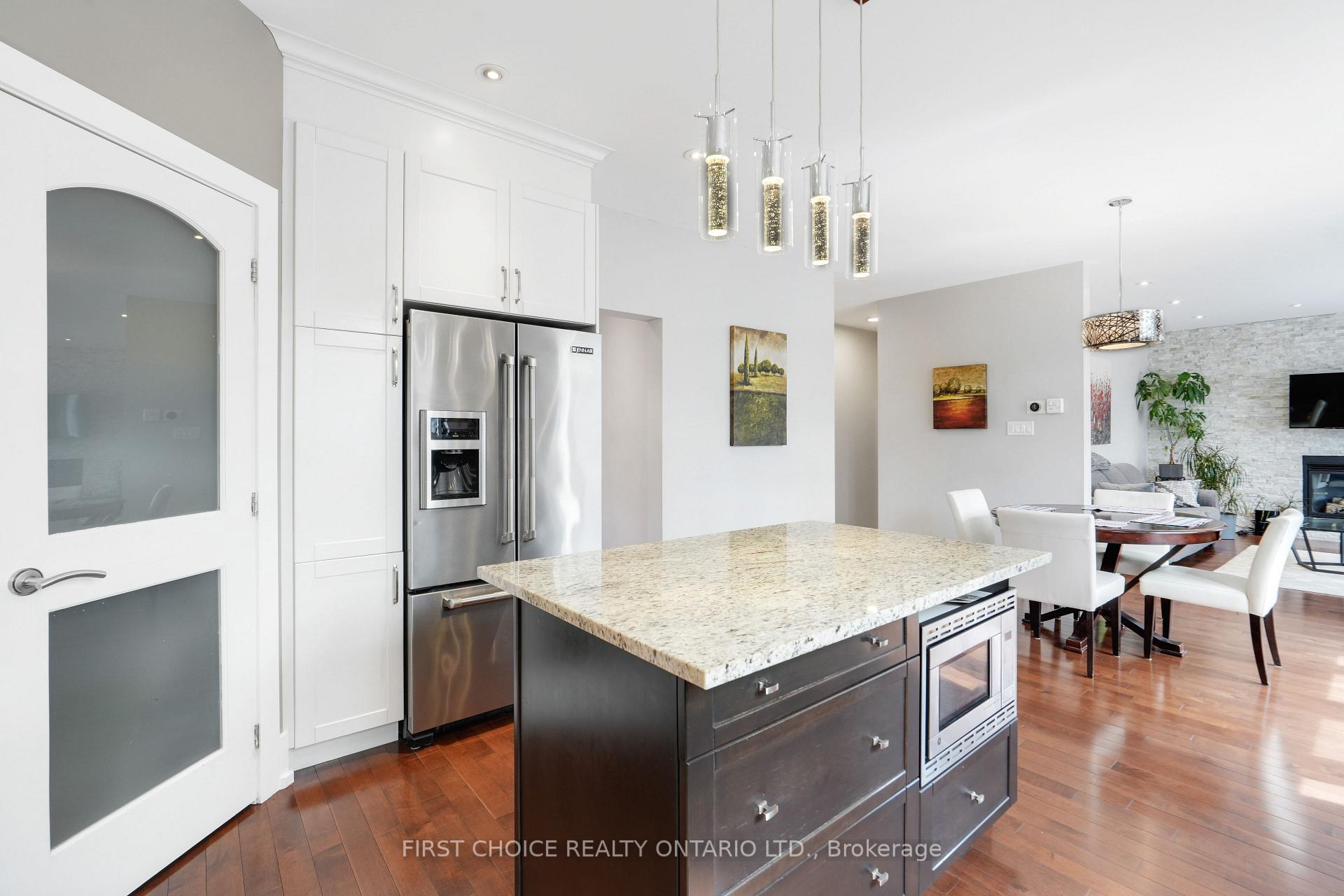 Photo 12 of 38 Withrow Avenue, Ottawa, Meadowlands/St. Claire Gardens — HOMEH