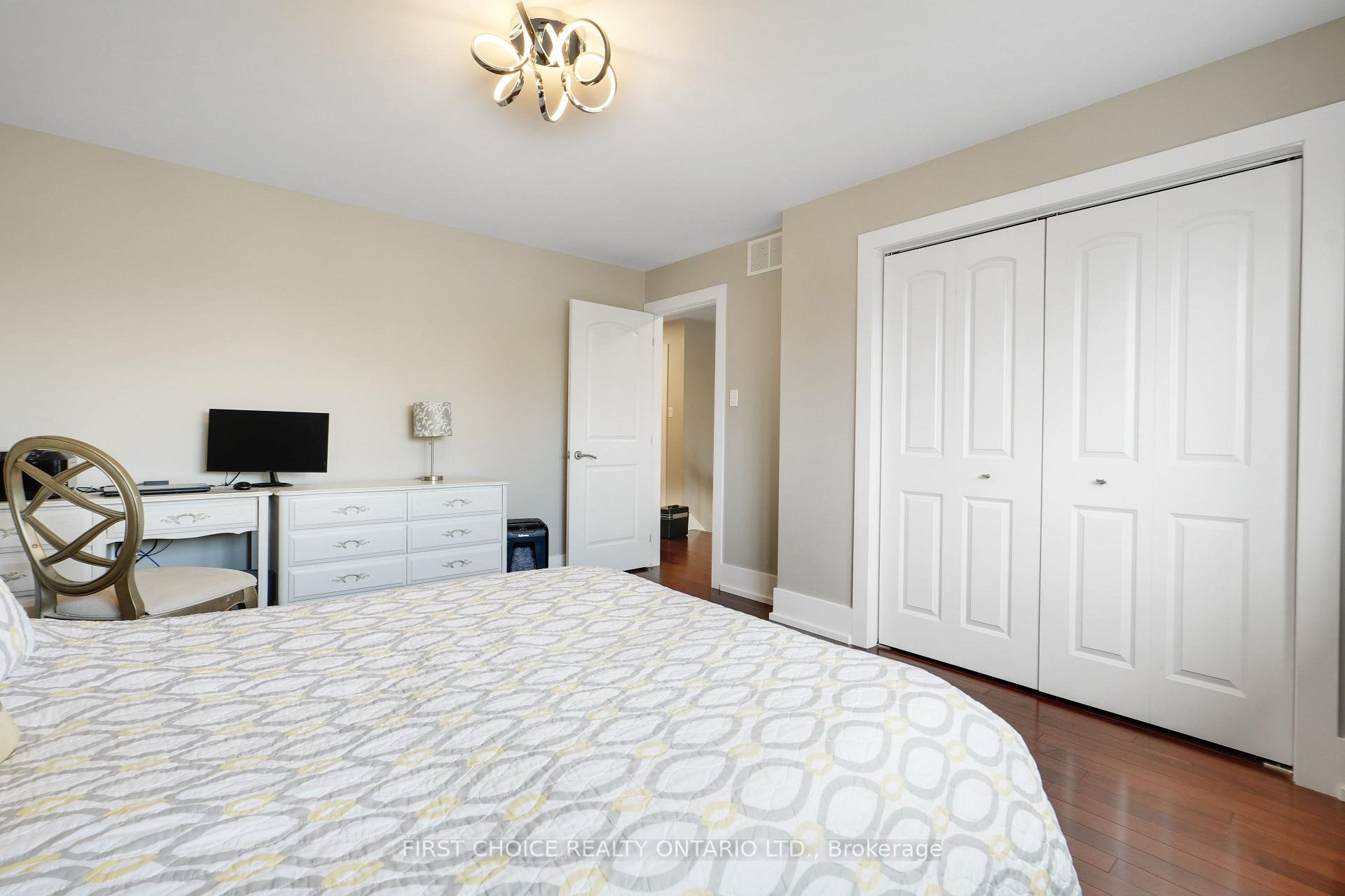 Photo 29 of 38 Withrow Avenue, Ottawa, Meadowlands/St. Claire Gardens — HOMEH